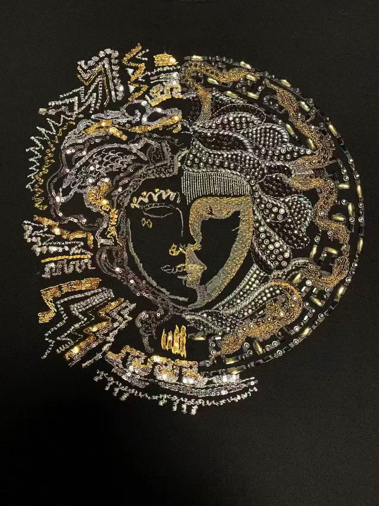 Japanese Brand Versace Men's Medusa Embroidered T-shirt Size US M / EU 48-50 / 2 - 4 Thumbnail