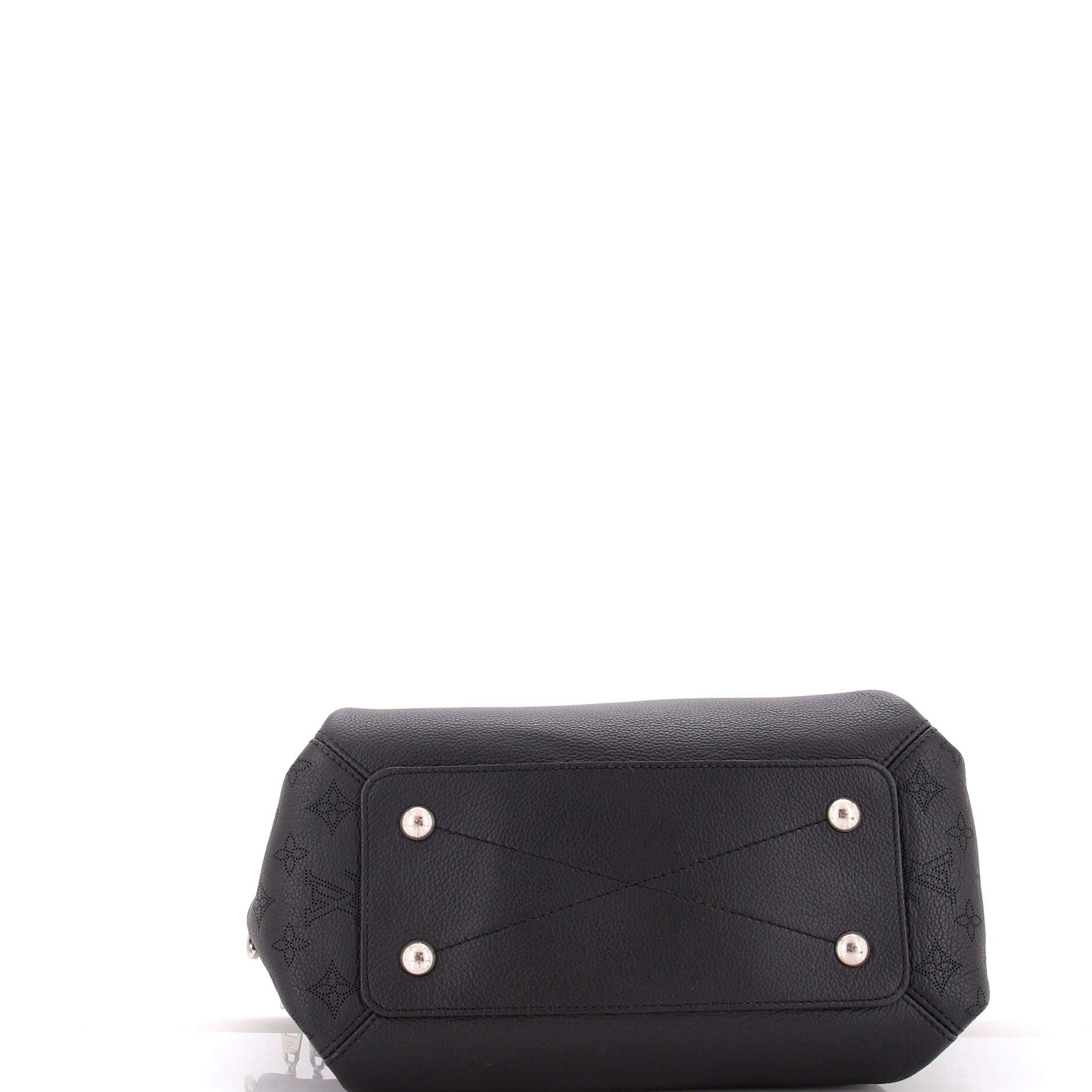 Louis Vuitton Haumea Handbag Size ONE SIZE - 4 Thumbnail
