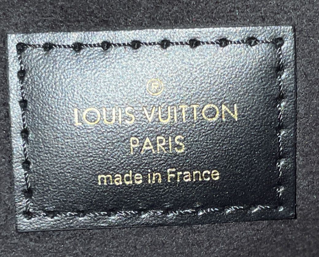 Louis Vuitton Pochette Metis Size ONE SIZE - 8 Thumbnail