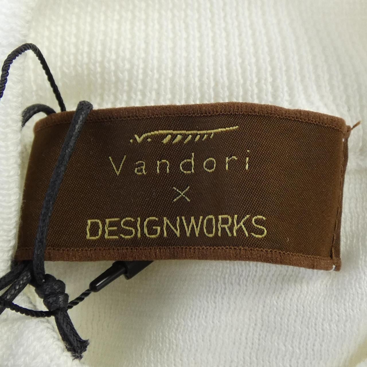 Other Other DESIGN WORKS Knitwear Textile Tops DUTY FREE for USA Size ONE SIZE - 4 Thumbnail