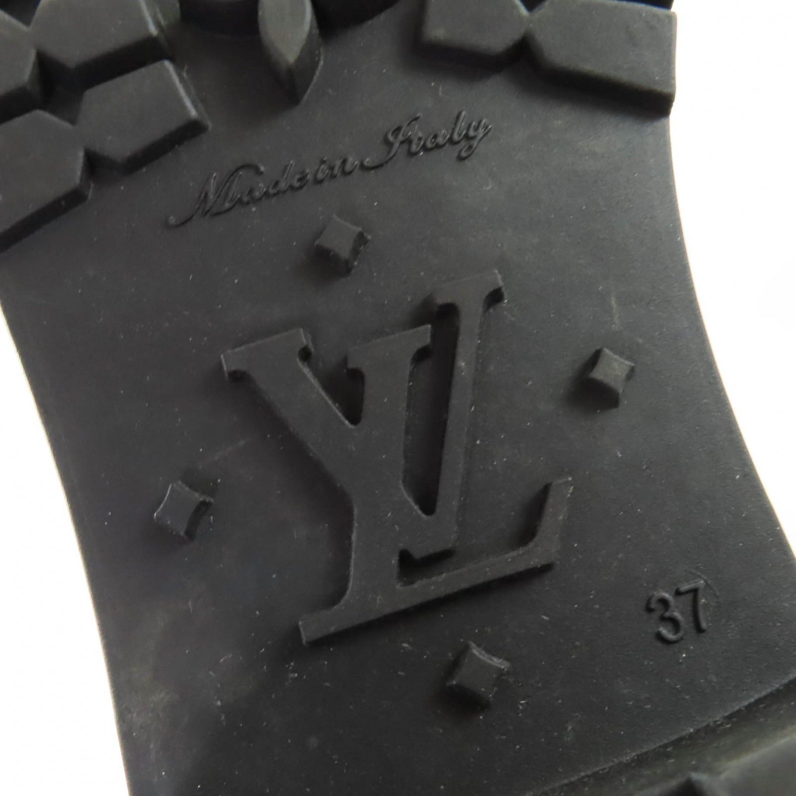 Louis Vuitton Louis Vuitton Louis Vuitton Monogram Rubber Boots Plastic / Synthetic Shoes DUTY FREE for USA Size ONE SIZE - 9 Thumbnail