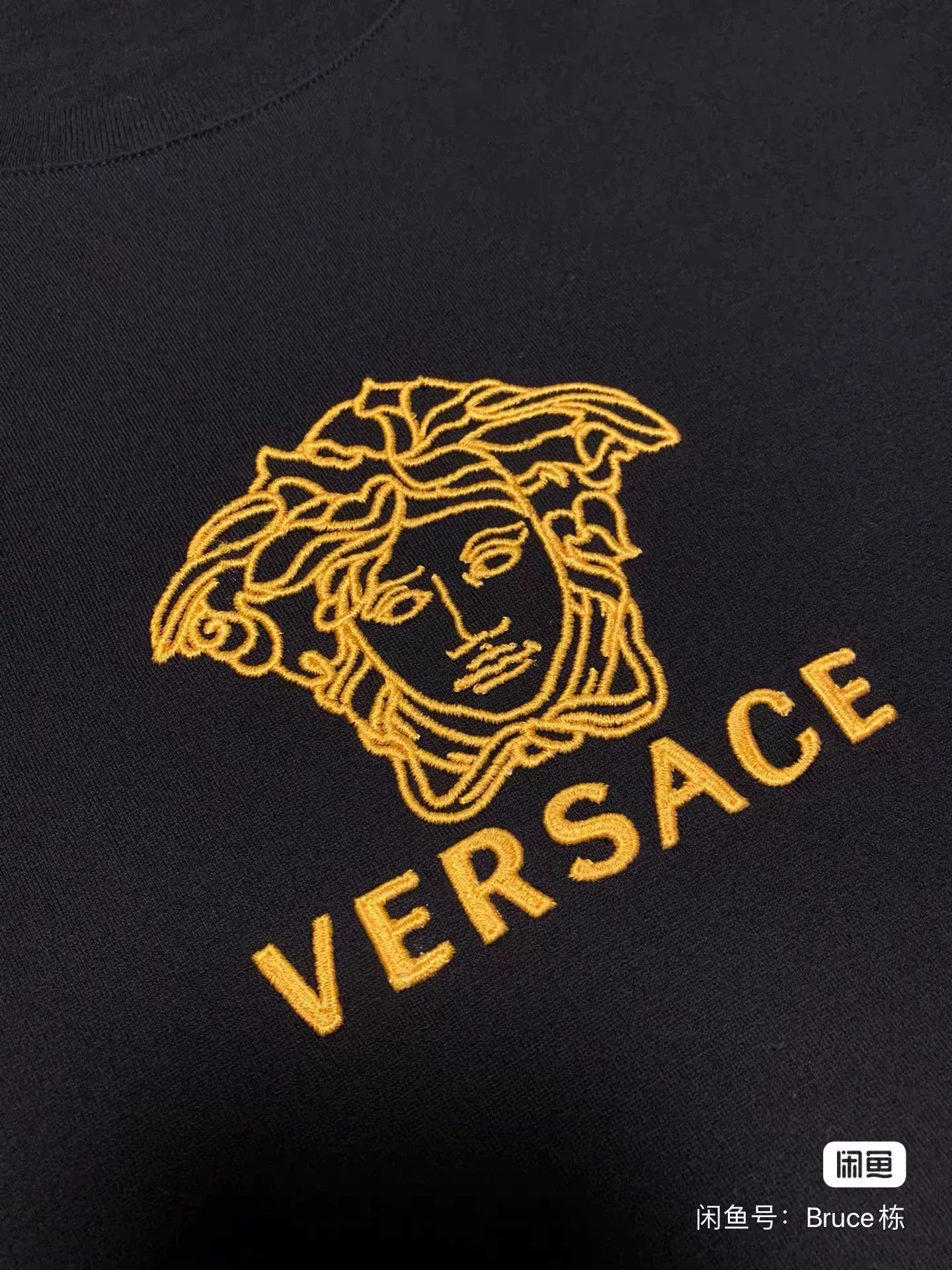 Japanese Brand Versace Men's Medusa Logo T-Shirt Size US XL / EU 56 / 4 - 5 Thumbnail
