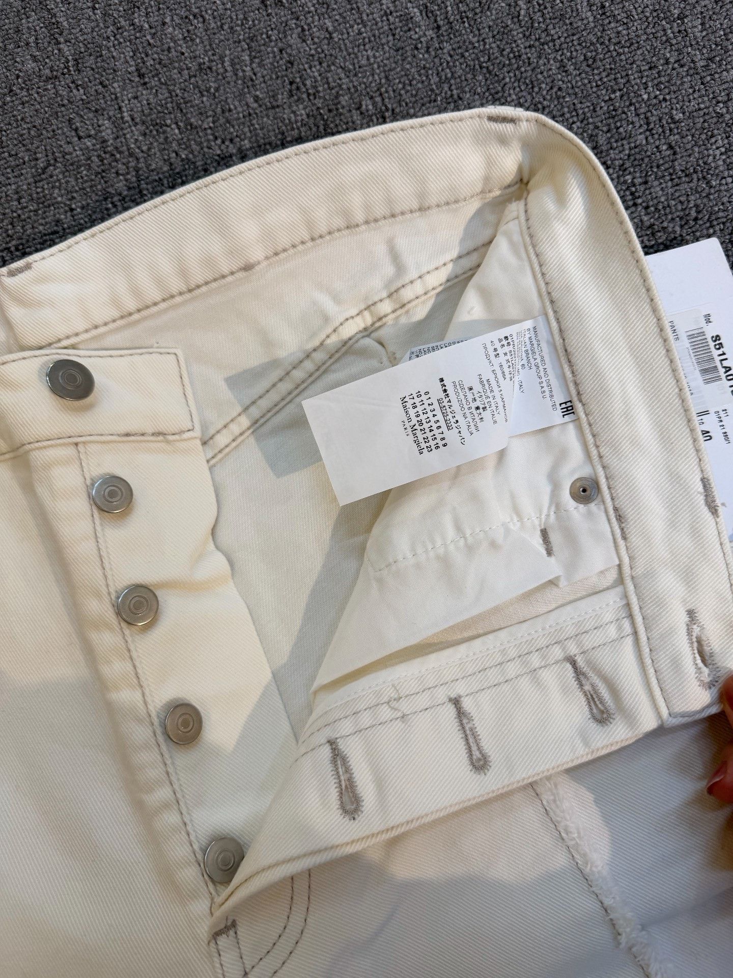 Japanese Brand Maison Margiela White Denim Pants Size 40" / US 18 - 5 Thumbnail