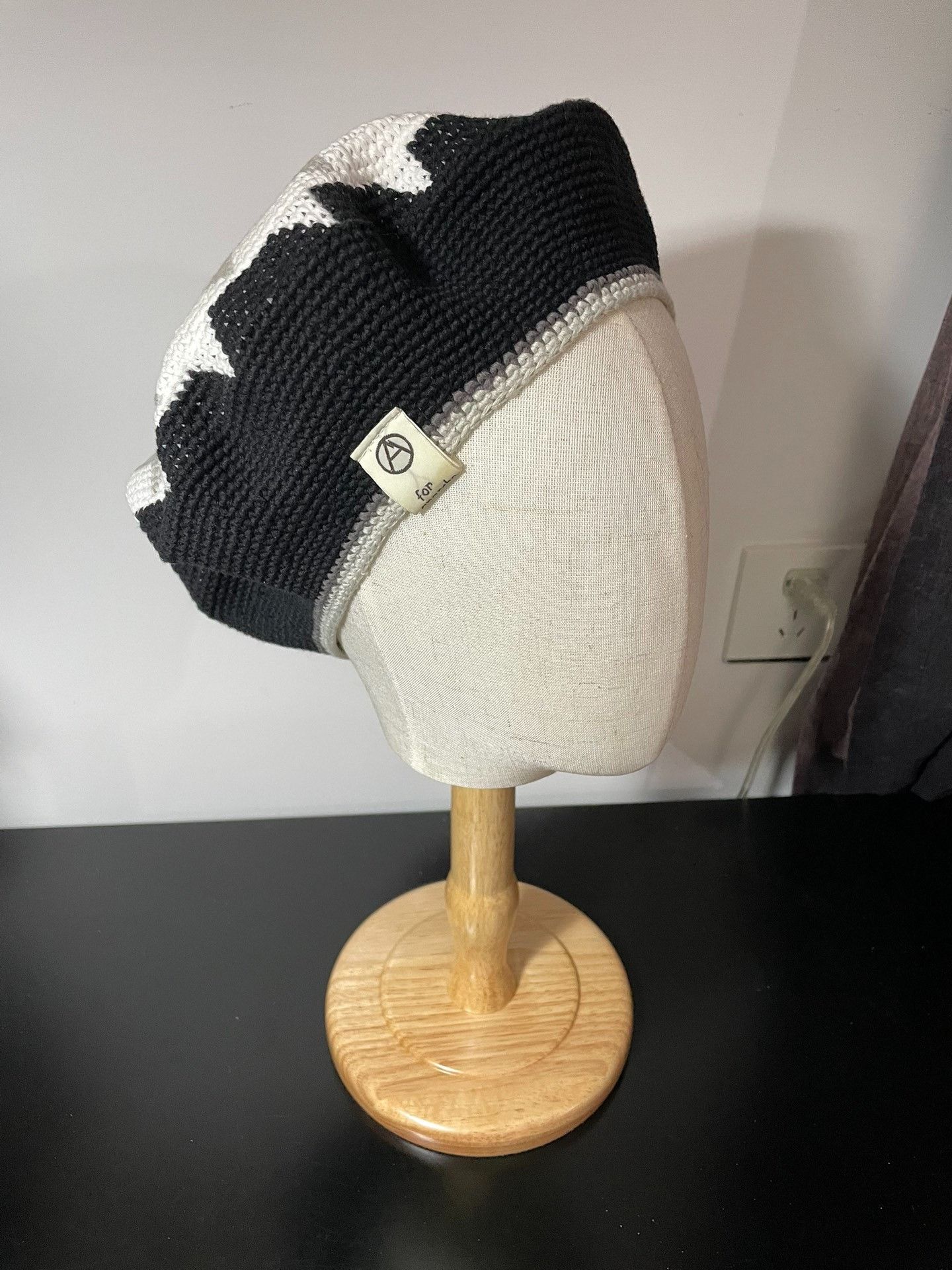 Japanese Brand Mountain Geometric Ethnic Pattern Beret Size ONE SIZE - 6 Thumbnail