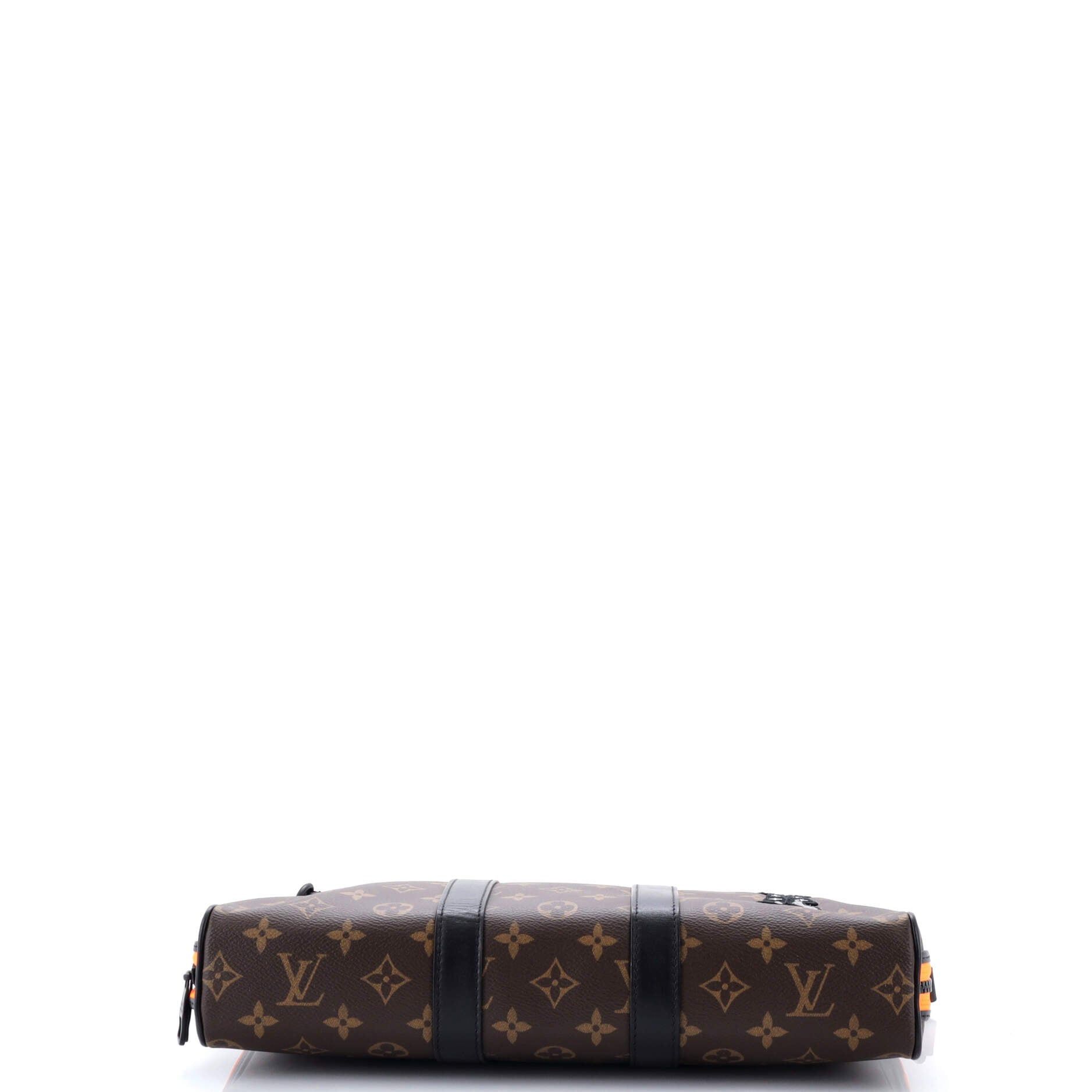 Louis Vuitton Keepall Pouch Size ONE SIZE - 4 Thumbnail