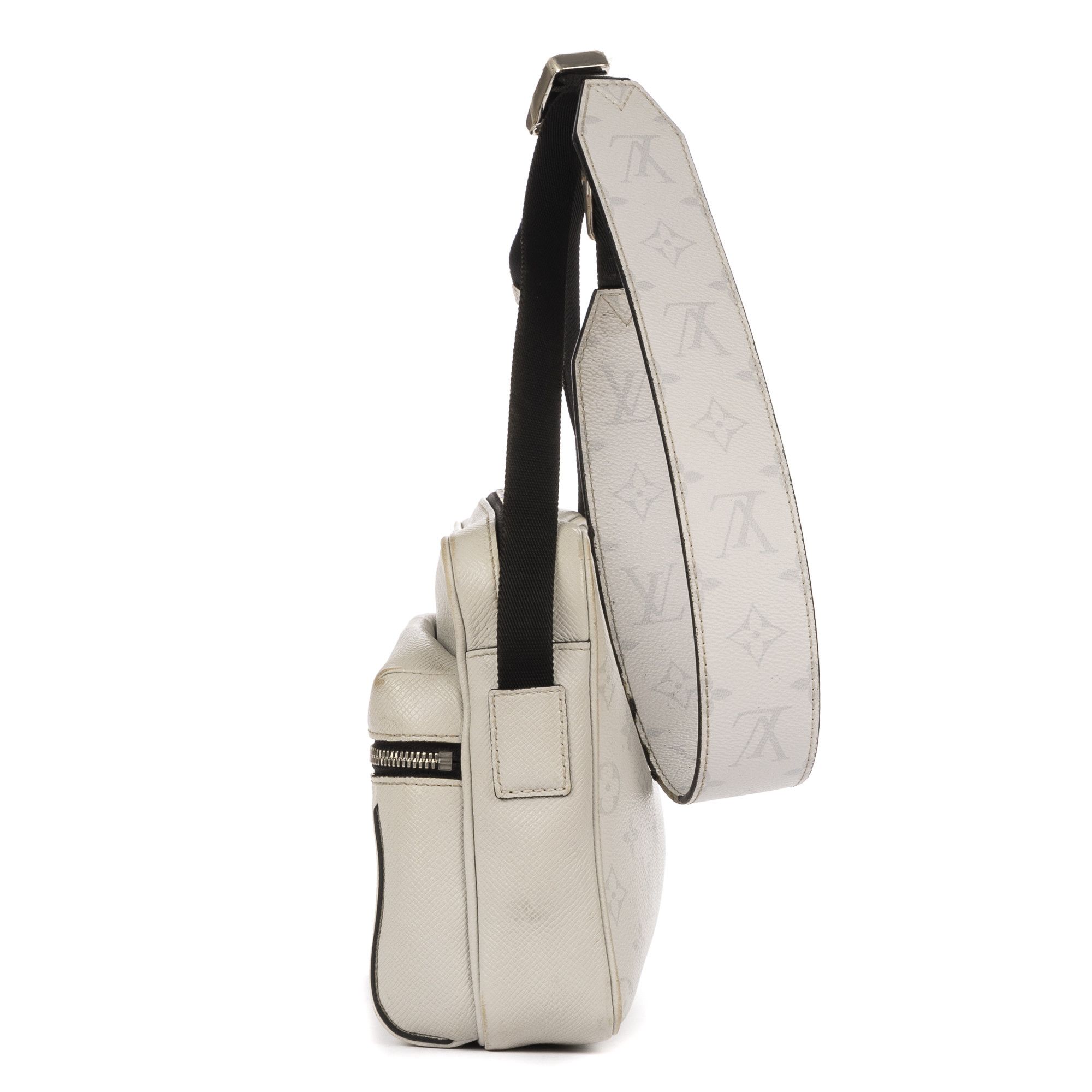 Louis Vuitton Outdoor Taigarama Messenger Size ONE SIZE - 3 Thumbnail