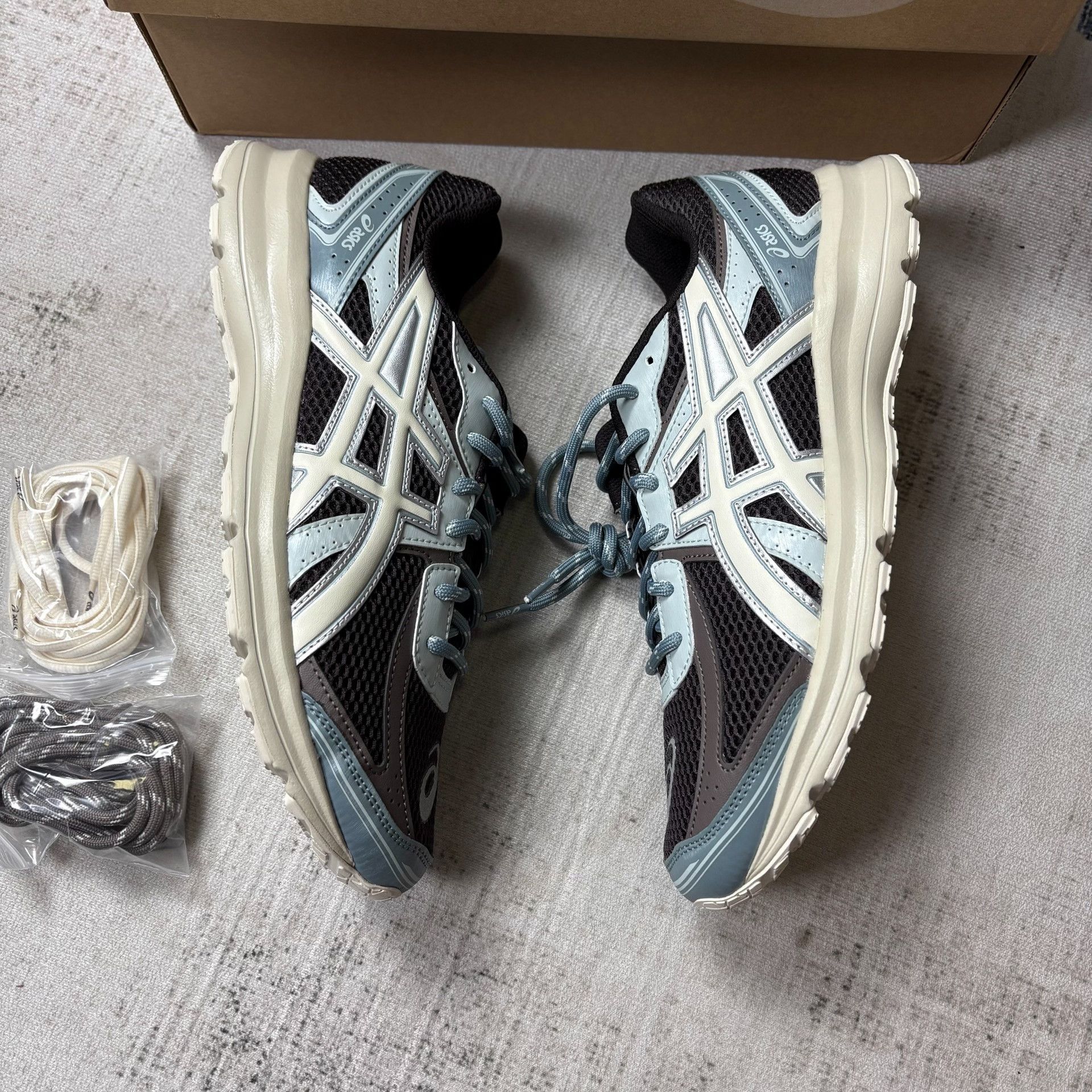 Asics KITH x ASICS Jog 100S Running Shoes Size US 10 / EU 43 - 3 Thumbnail