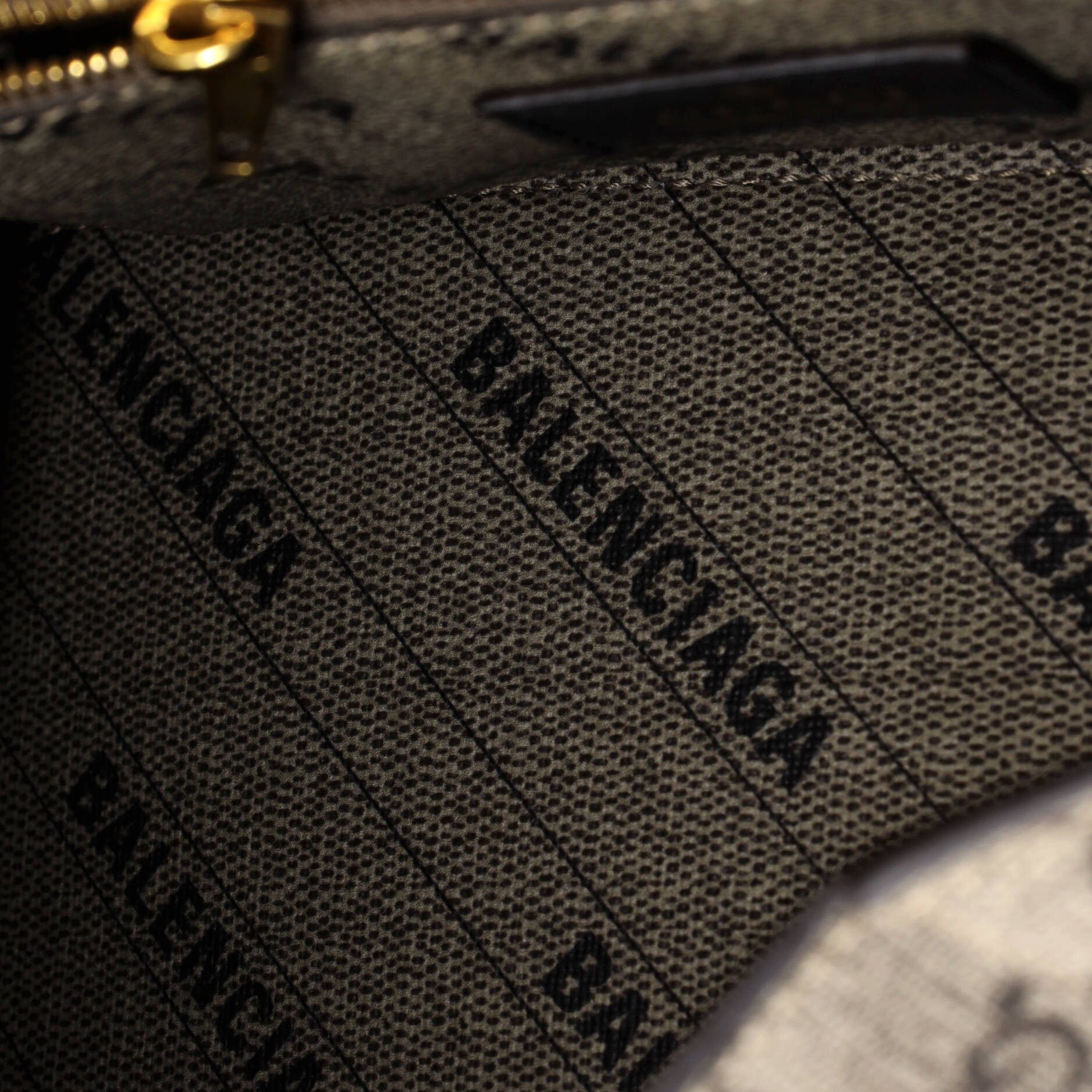 Gucci x Balenciaga The Hacker Project Hourglass Top Handle Bag Size ONE SIZE - 5 Thumbnail