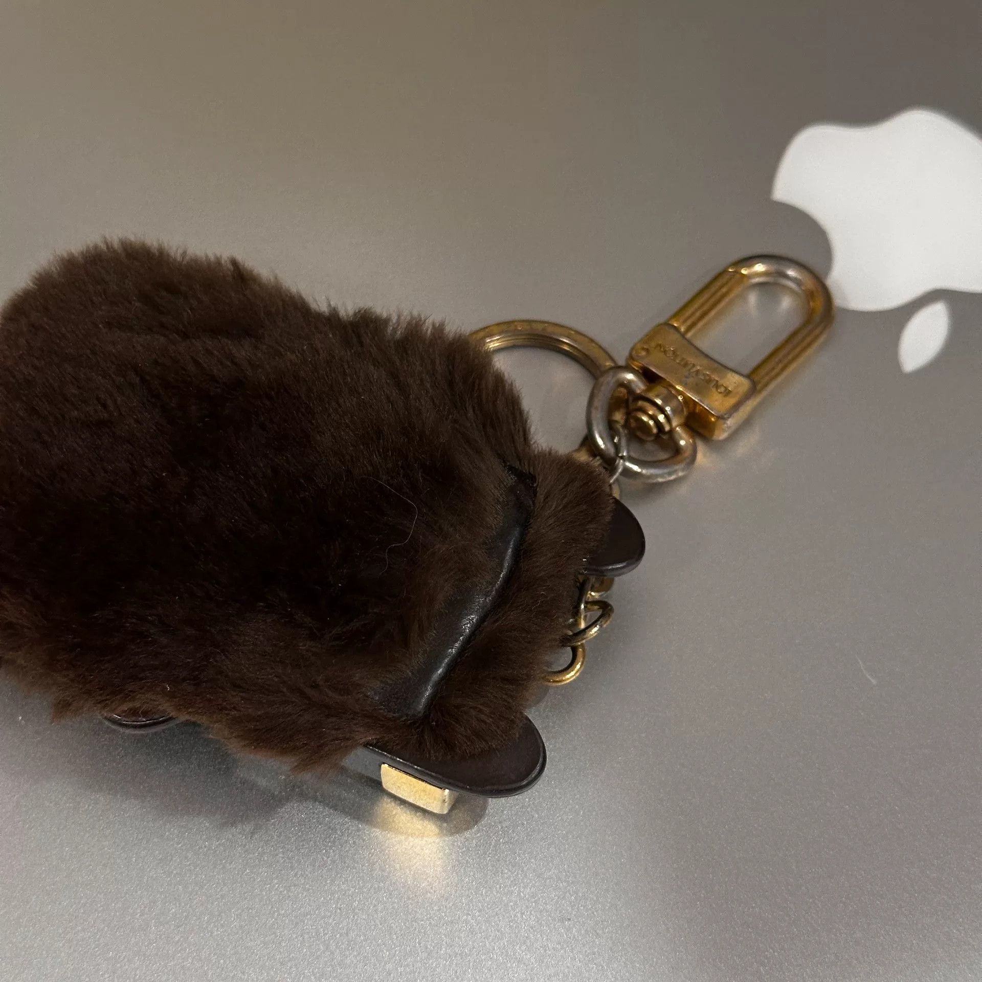 Louis Vuitton Louis Vuitton Plush Dog Charm Size ONE SIZE - 3 Thumbnail
