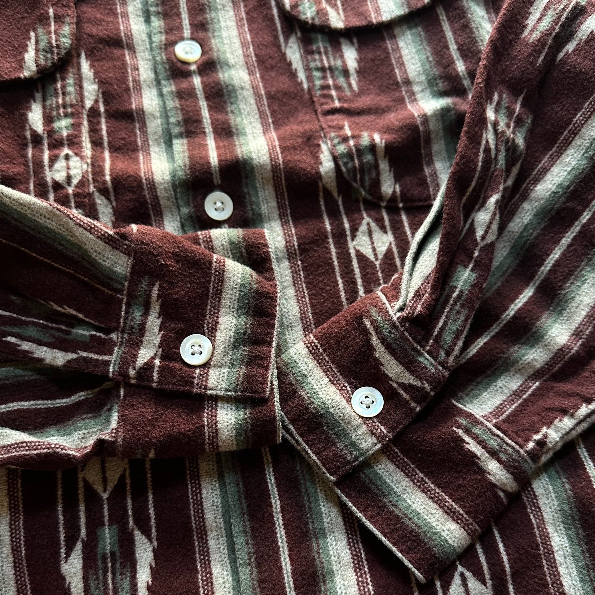 Jelado Jelado Vintage Long-Sleeve Shirt Size US L / EU 52-54 / 3 - 4 Thumbnail