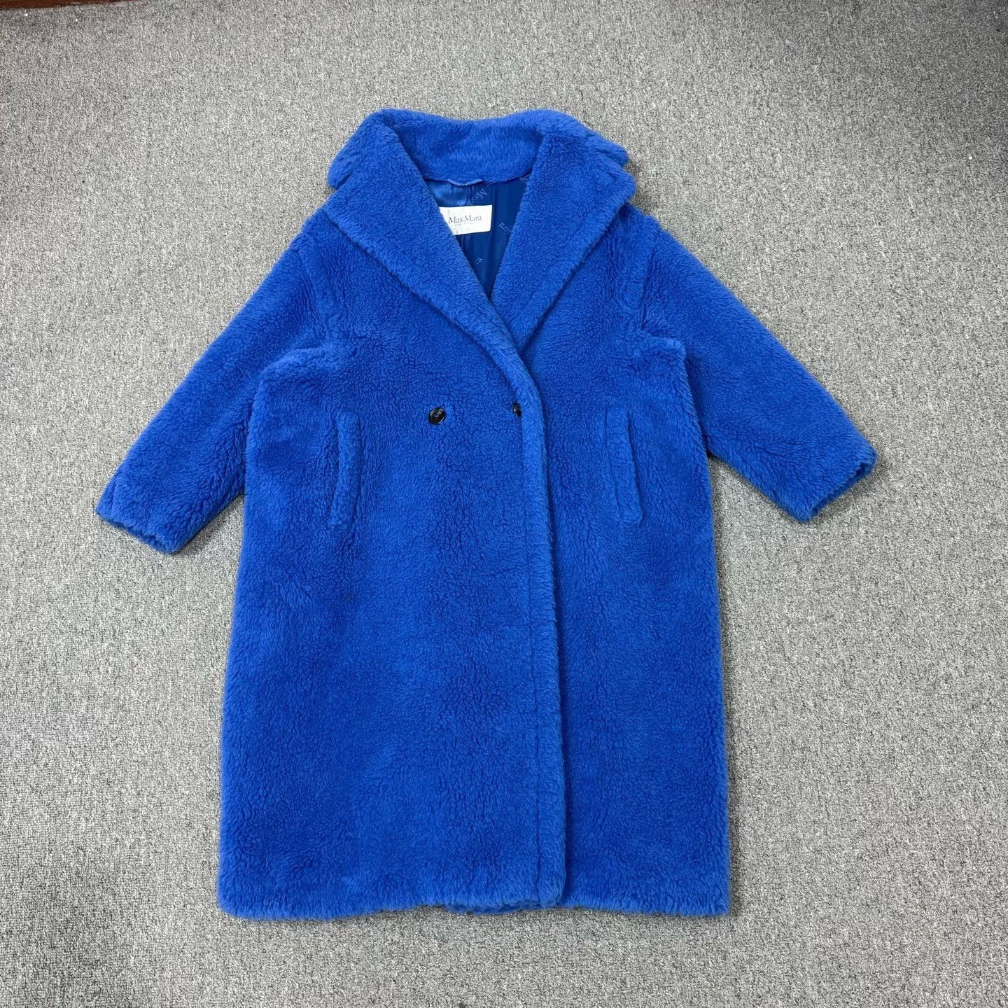 Max Mara Maxmara Main Line Teddy Blue Fur Coat Size S / US 4 / IT 40 - 2 Thumbnail