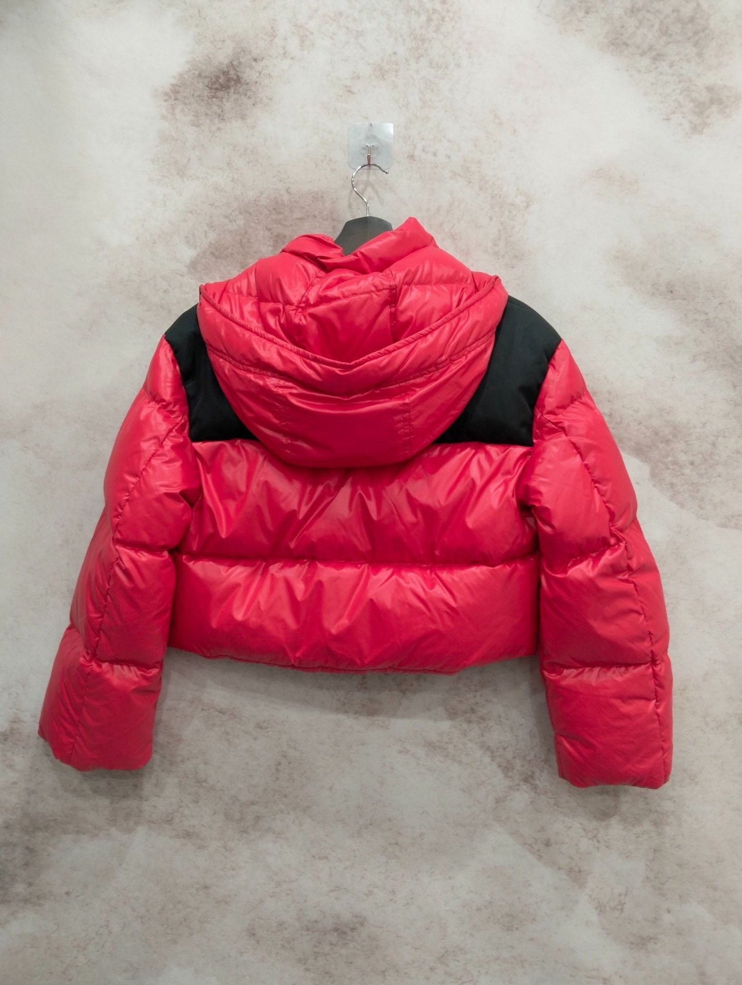 Miu Miu Miu Miu Red Cropped Hooded Down Jacket Size XS / US 0-2 / IT 36-38 - 2 Thumbnail
