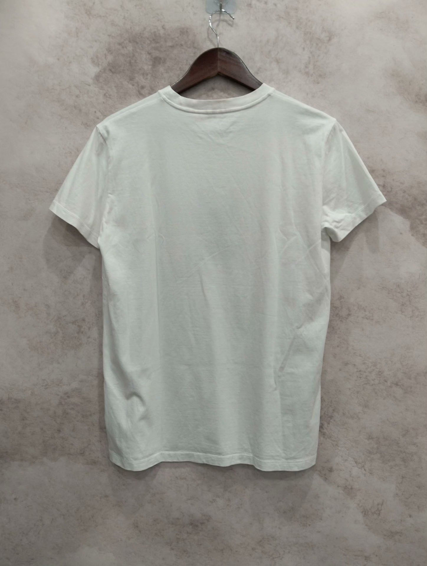 Miu Miu MIUMIU White T-shirt with Black Floral Graphic Size L / US 10 / IT 46 - 2 Thumbnail