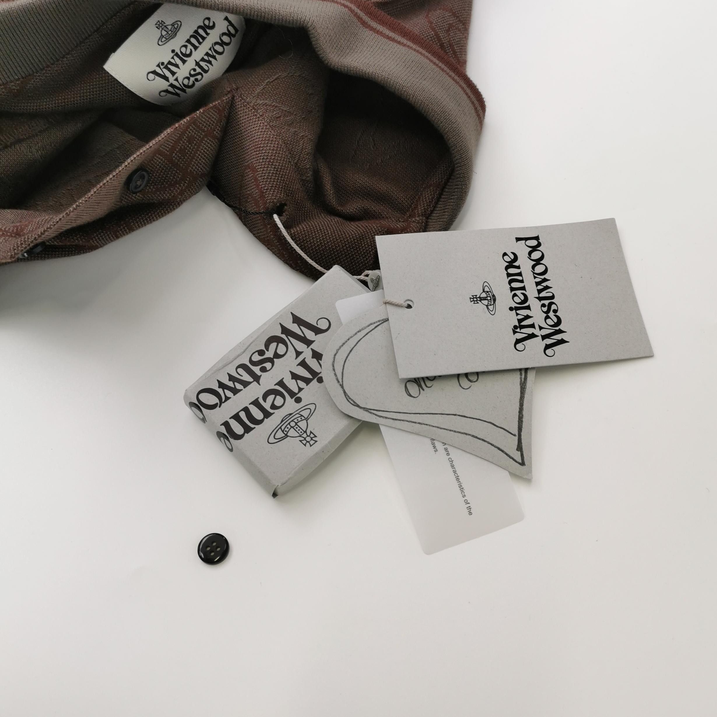 Saint Laurent Paris Saint Laurent Paris Logo Collared T-Shirt L Size US L / EU 52-54 / 3 - 10 Thumbnail
