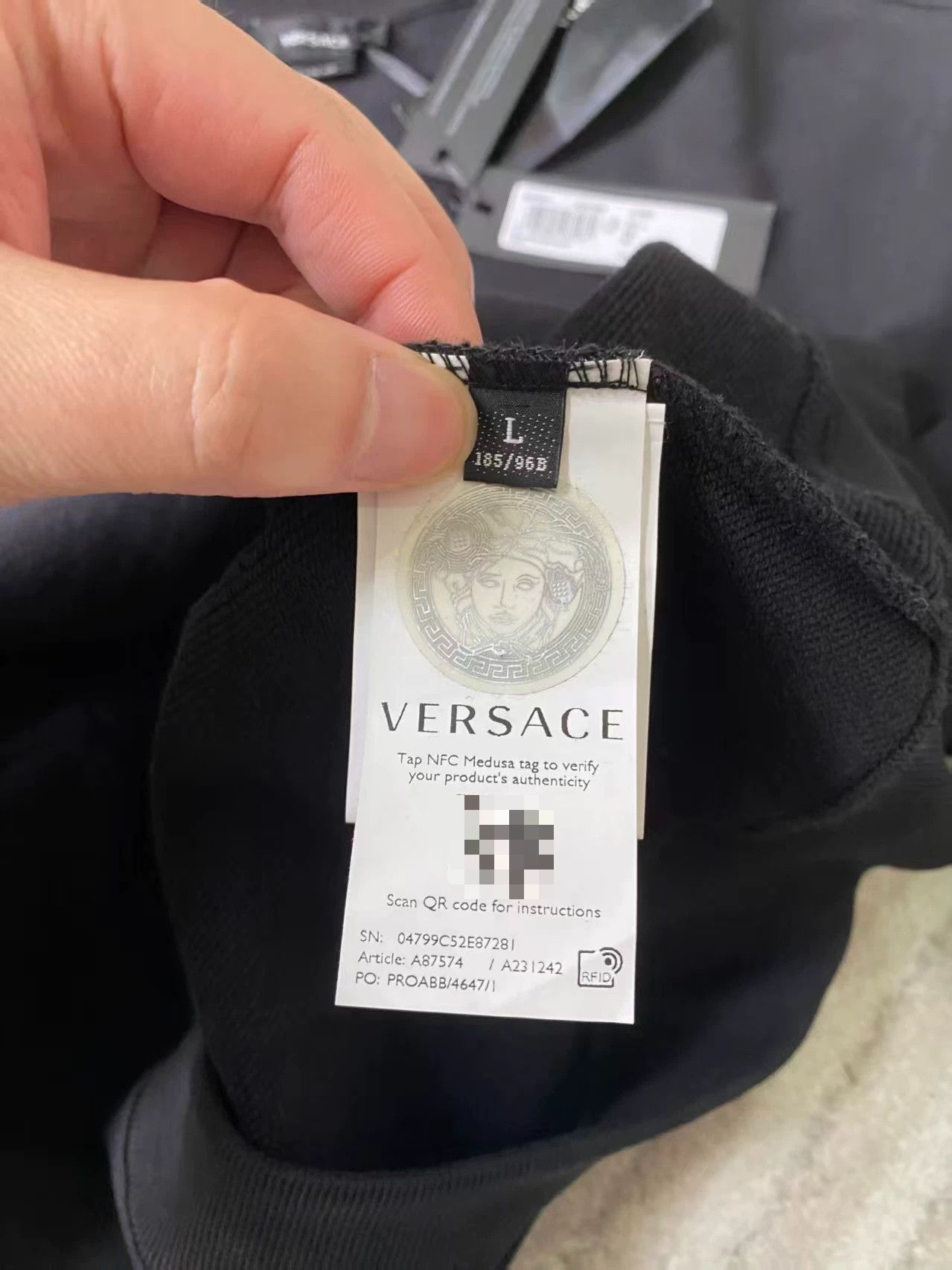 Japanese Brand Versace Medusa Long-Sleeve Sweatshirt Size US L / EU 52-54 / 3 - 4 Thumbnail