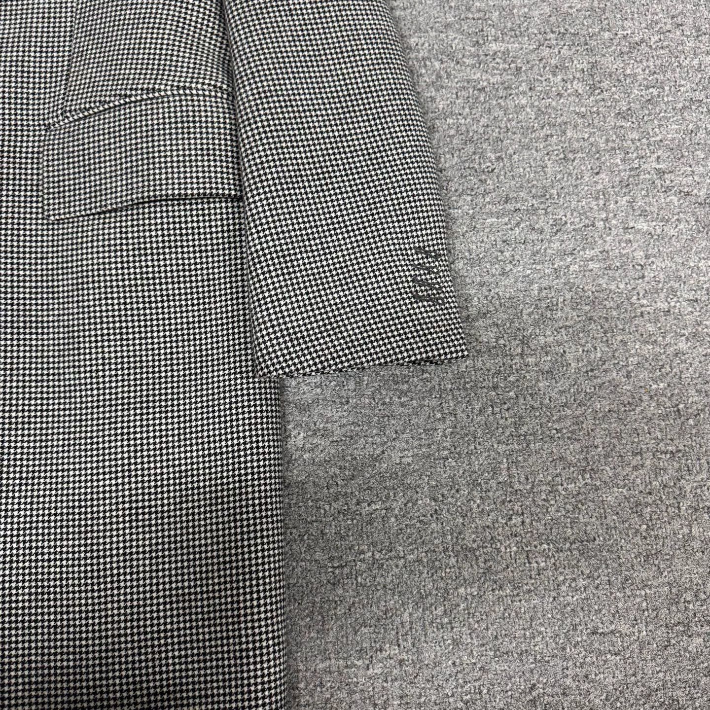 Balenciaga Balenciaga Long Houndstooth Wool Blazer Coat Size US S / EU 44-46 / 1 - 3 Thumbnail