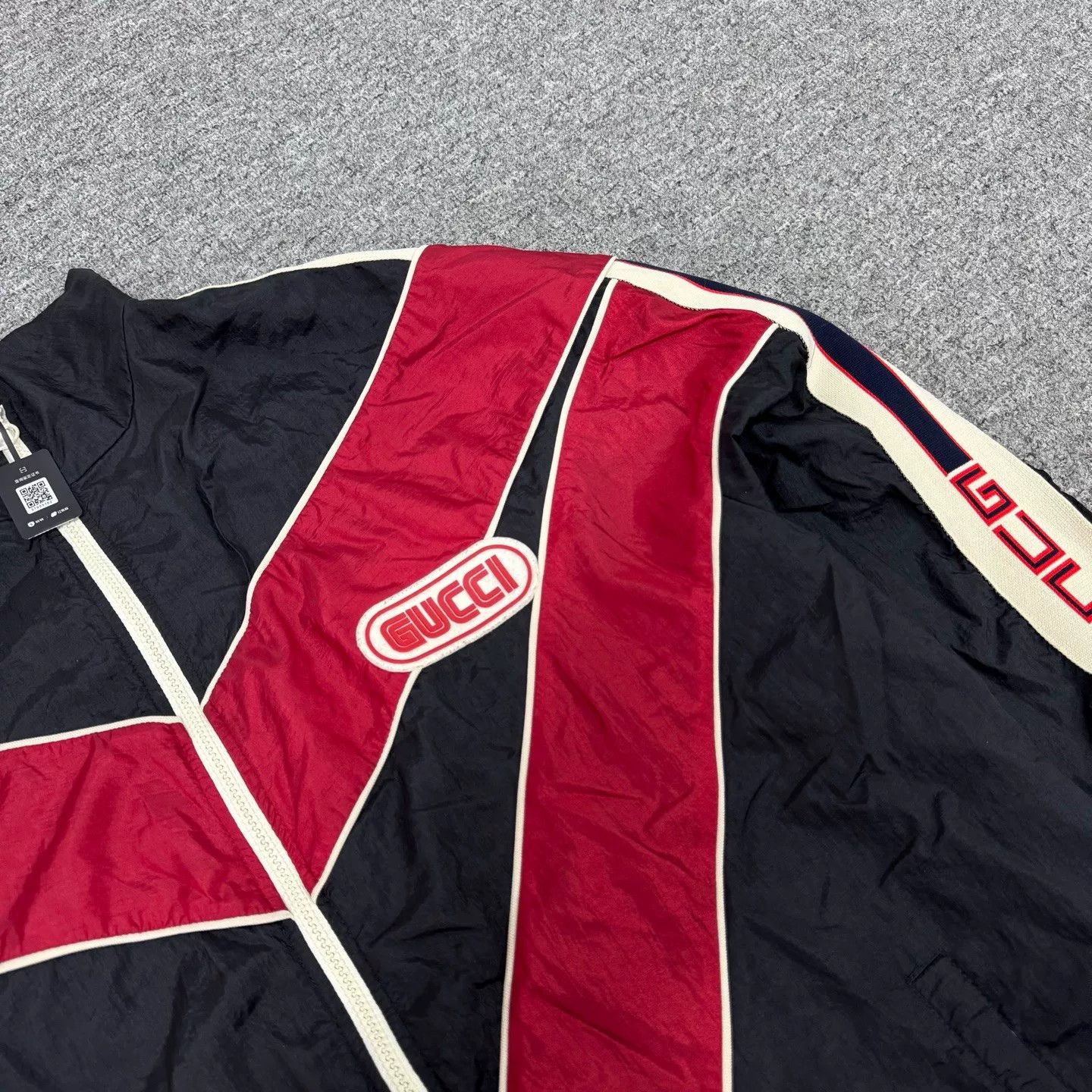 Gucci Gucci Black Red V-Stripe Retro Jacket Size US XL / EU 56 / 4 - 5 Thumbnail