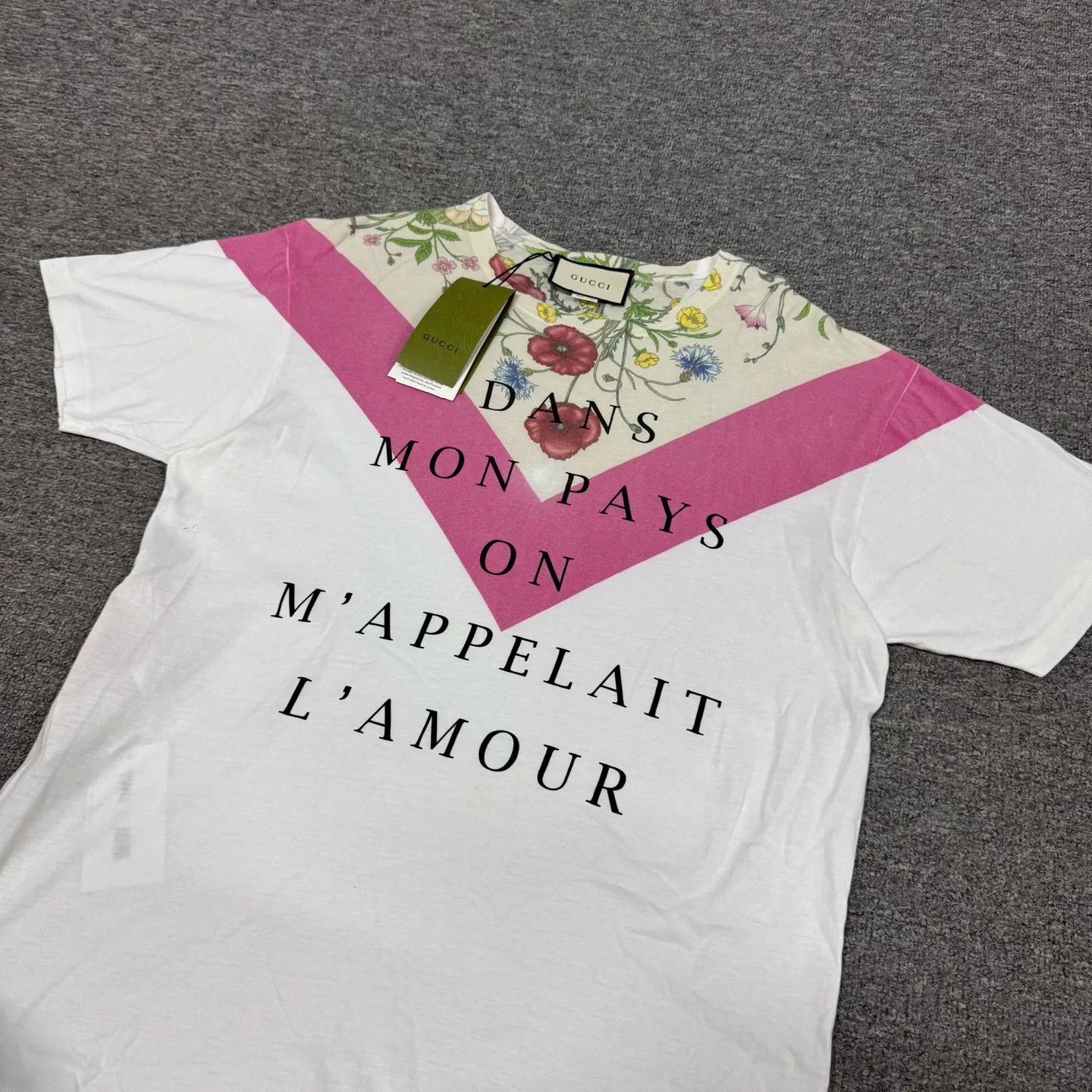 Gucci Gucci Floral Print Pink V-Neck Slogan T-Shirt Size S / US 4 / IT 40 - 3 Thumbnail