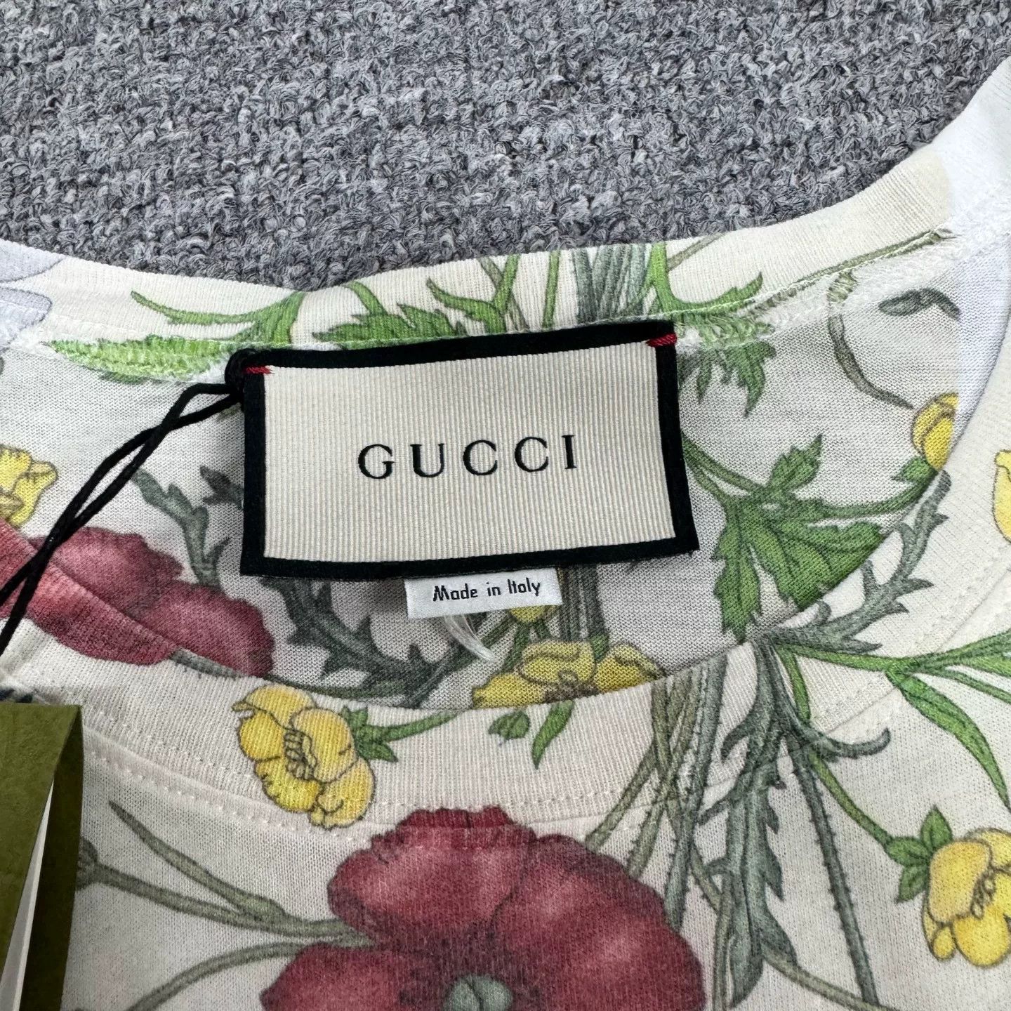 Gucci Gucci Floral Print Pink V-Neck Slogan T-Shirt Size S / US 4 / IT 40 - 6 Thumbnail