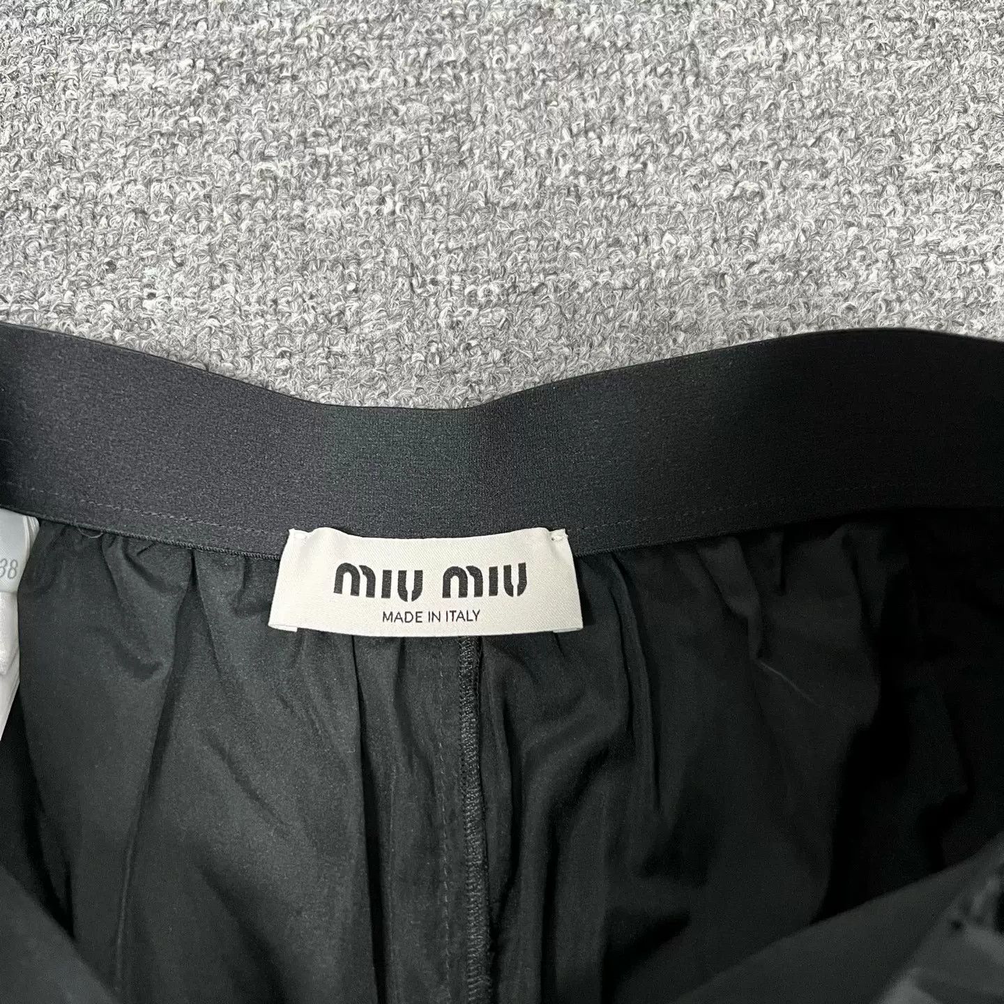 Miu Miu Miu Miu Logo Nylon Shorts Size 38" / US 16 / IT 52 - 5 Thumbnail
