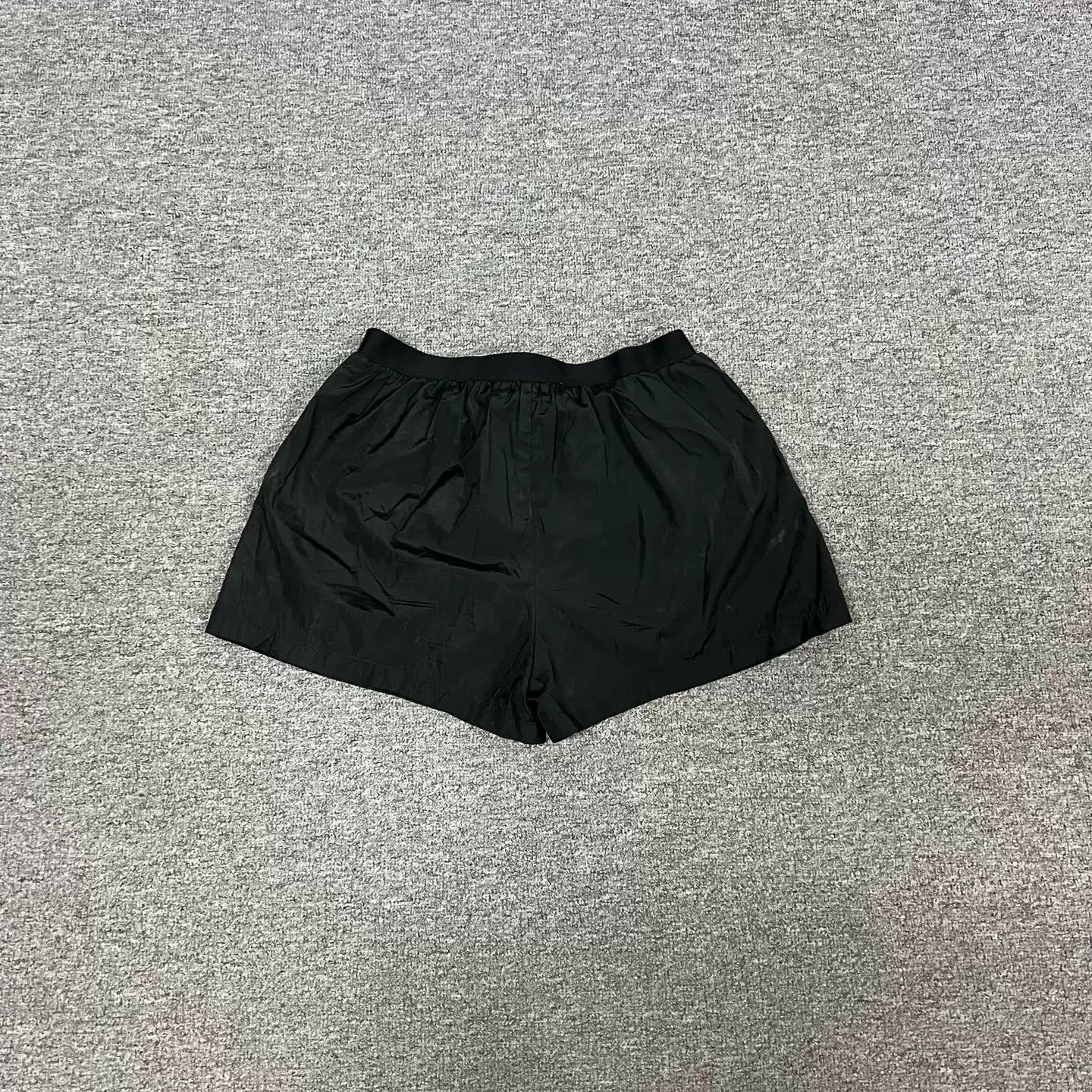 Miu Miu Miu Miu Logo Nylon Shorts Size 38" / US 16 / IT 52 - 2 Thumbnail