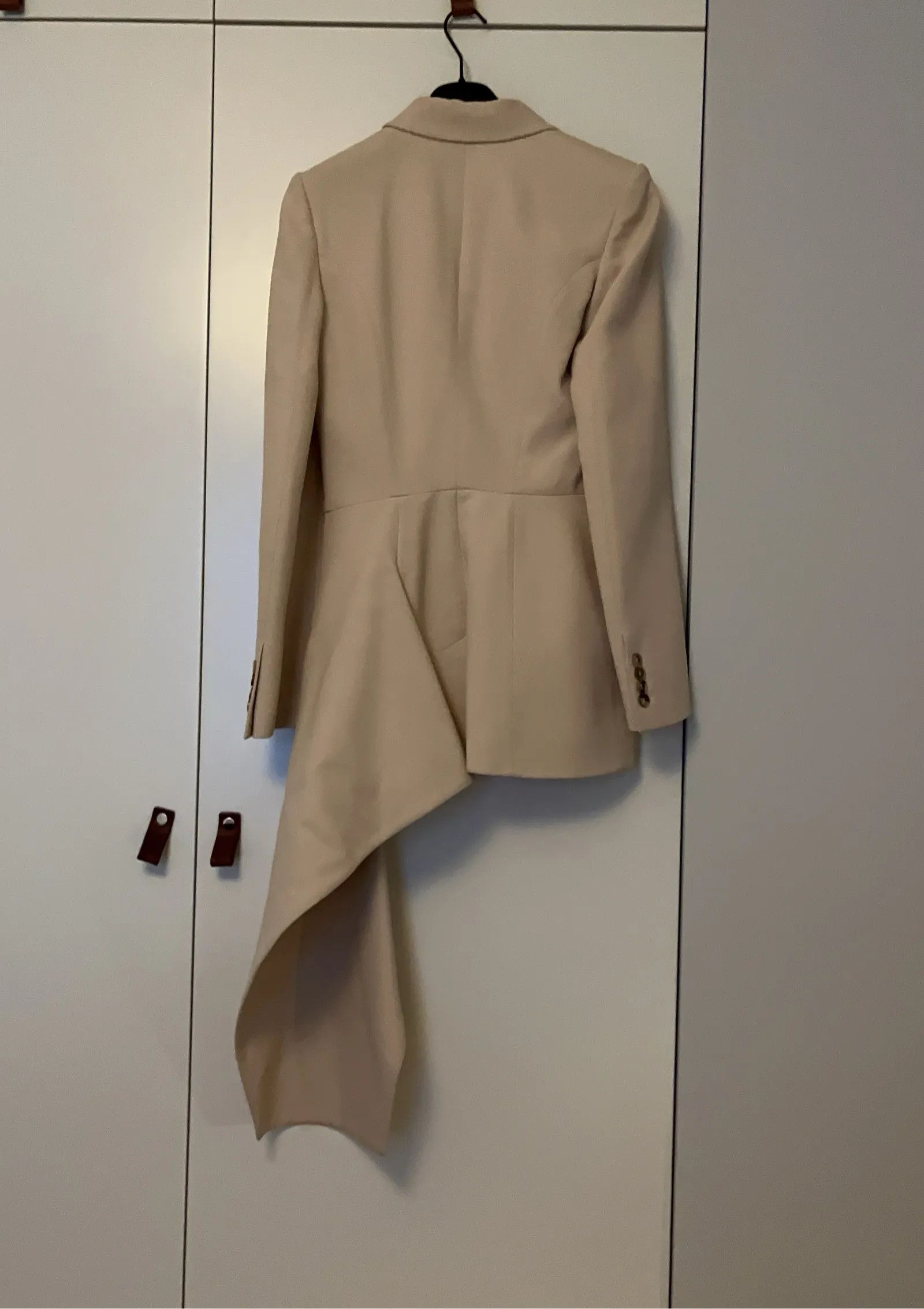 Alexander McQueen Alexander McQueen One Button Drapped Jacket Blazer Size M / US 6-8 / IT 42-44 - 4 Thumbnail