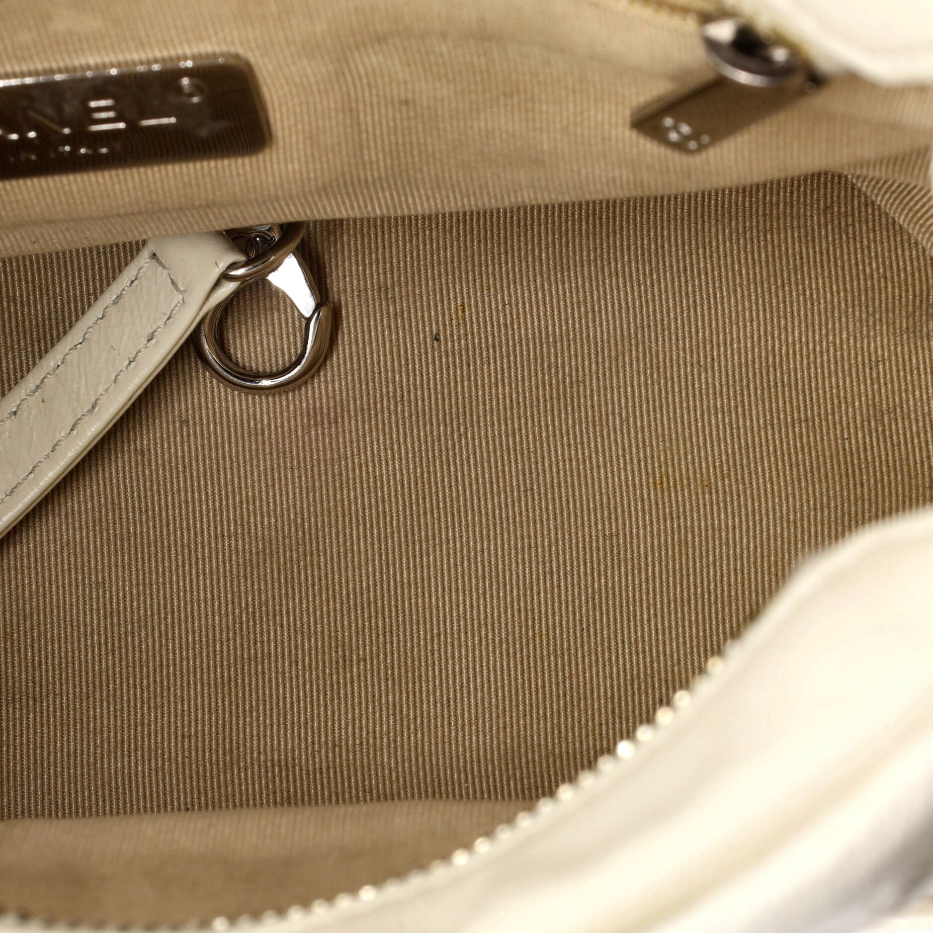 Chanel Gabrielle Hobo with Logo Handle Size ONE SIZE - 5 Thumbnail