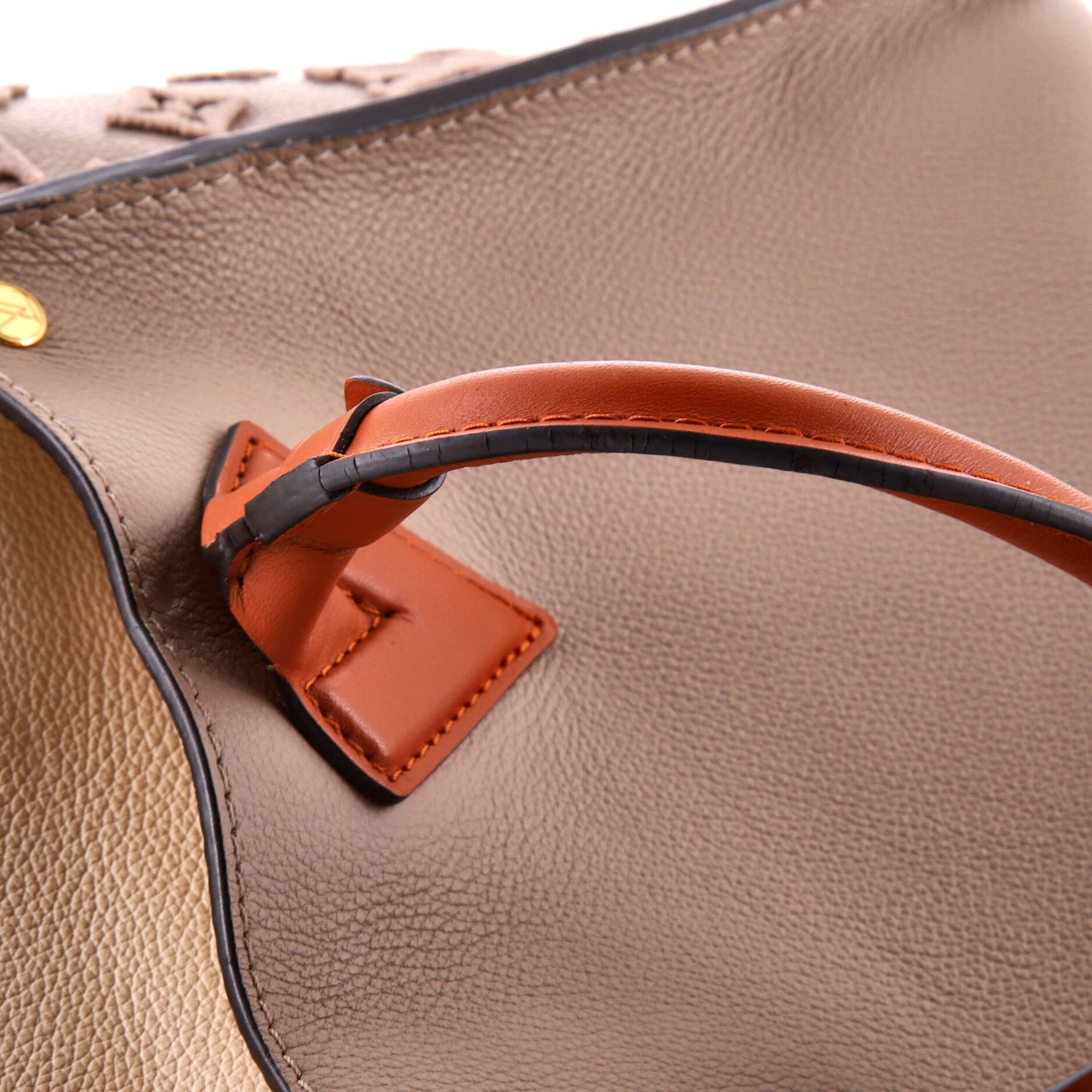 Louis Vuitton On My Side Tote Size ONE SIZE - 7 Thumbnail