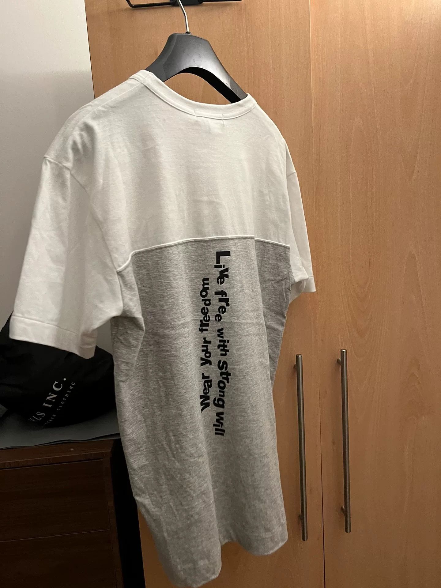 Comme des Garcons Comme des Garçons Artist Collaboration Tee Size US S / EU 44-46 / 1 - 4 Thumbnail