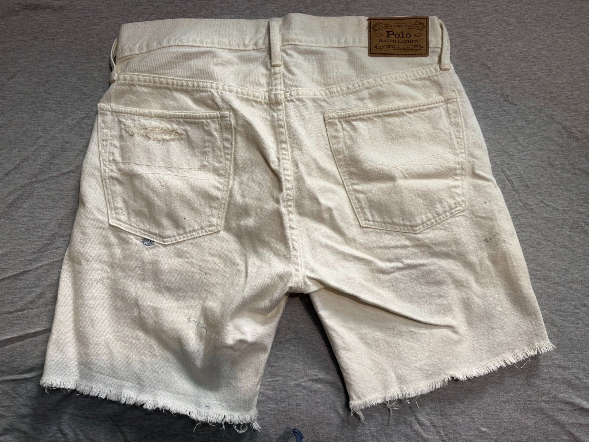 Polo Ralph Lauren Polo Washed Indigo Patch Distressed White Denim Shorts Size US 32 / EU 48 - 2 Thumbnail