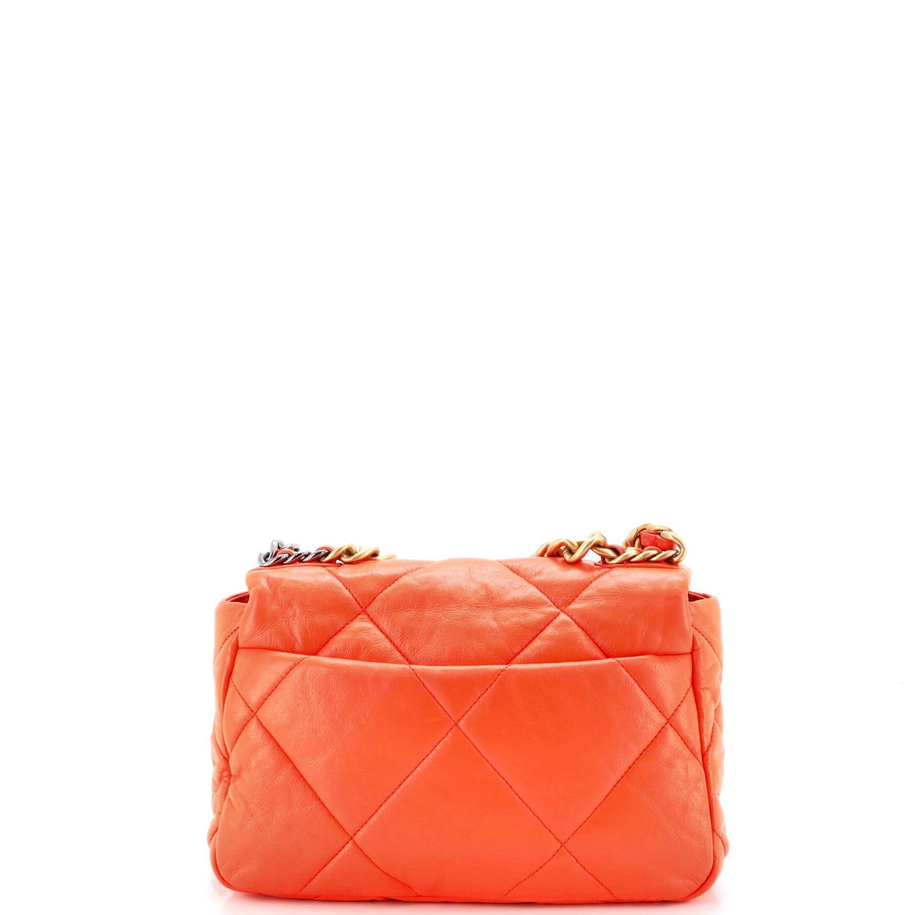Chanel 19 Flap Bag Size ONE SIZE - 4 Thumbnail