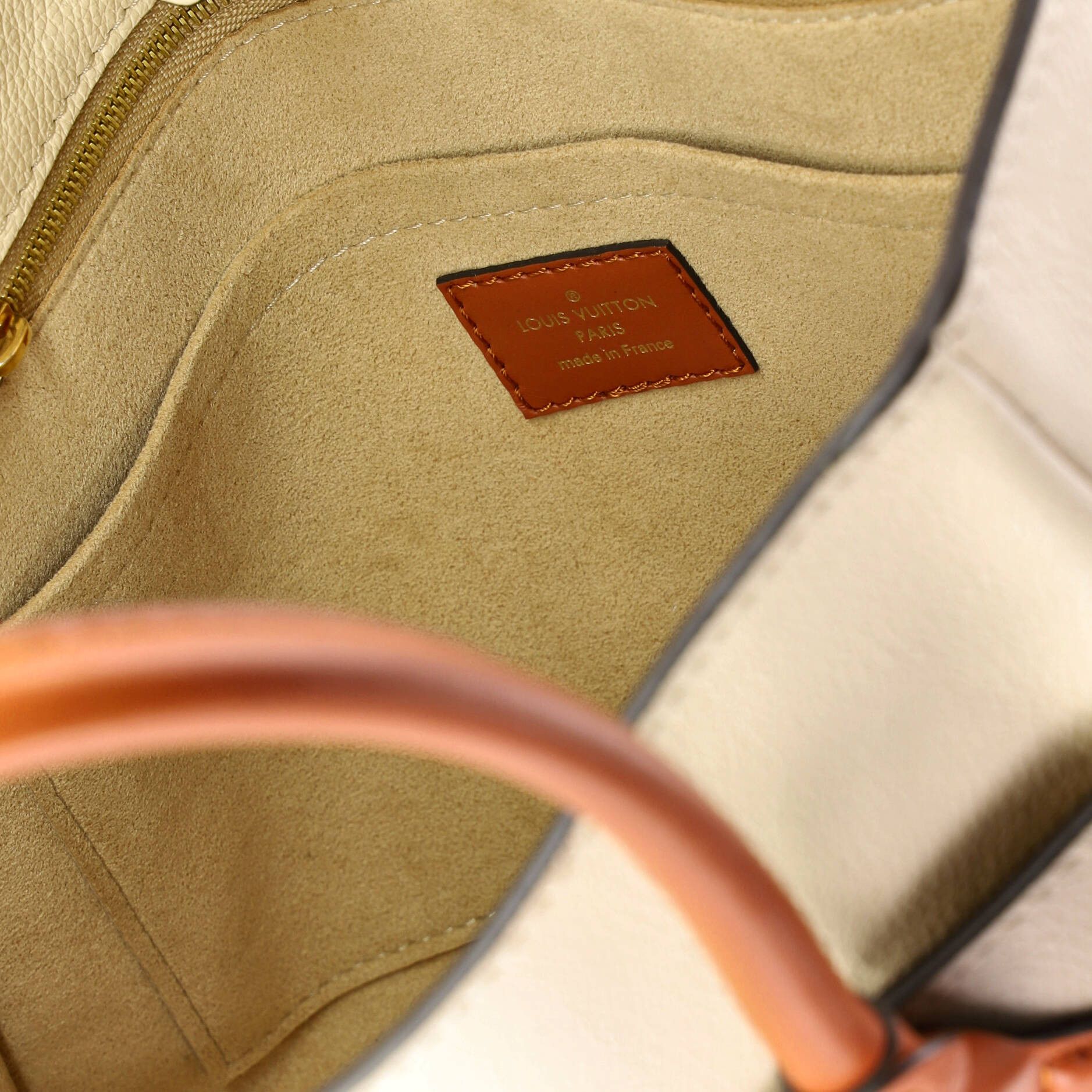 Louis Vuitton On My Side Tote Size ONE SIZE - 6 Thumbnail