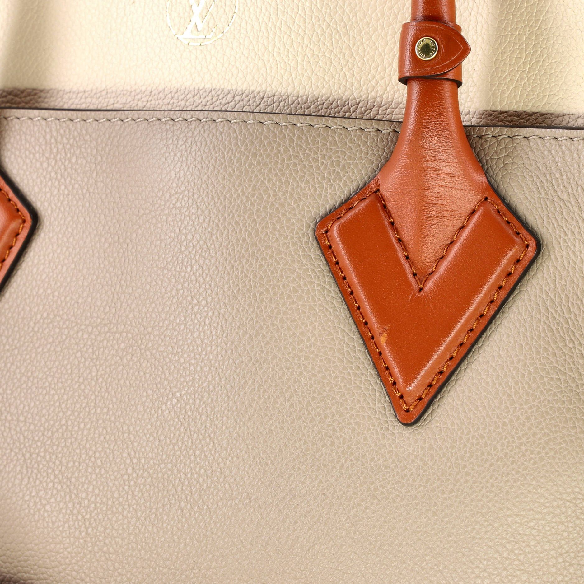 Louis Vuitton On My Side Tote Size ONE SIZE - 8 Thumbnail