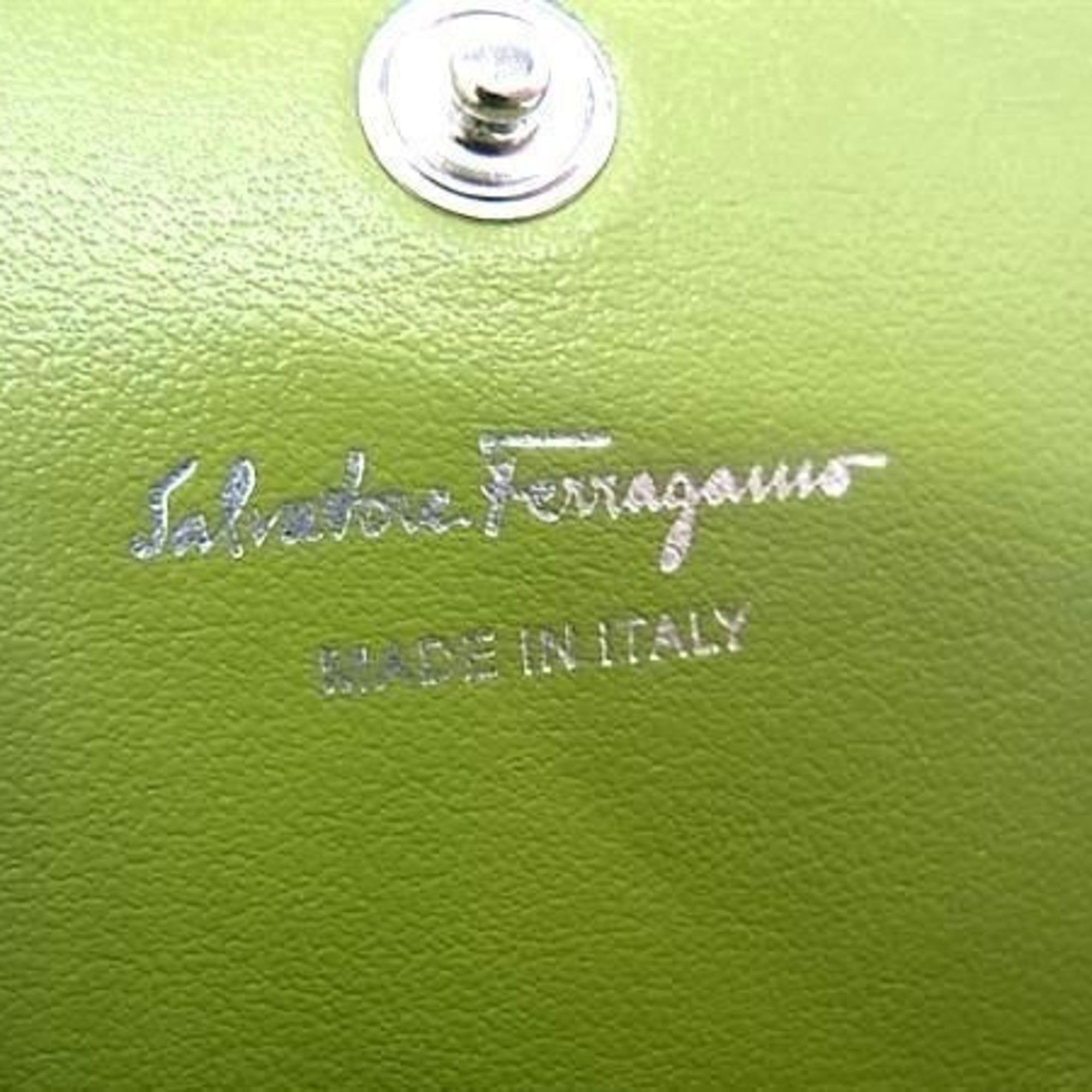 Salvatore Ferragamo Salvatore Ferragamo business card holder/card case, Gancini design, 22 D696, green calf leather, women's. Size ONE SIZE - 4 Thumbnail