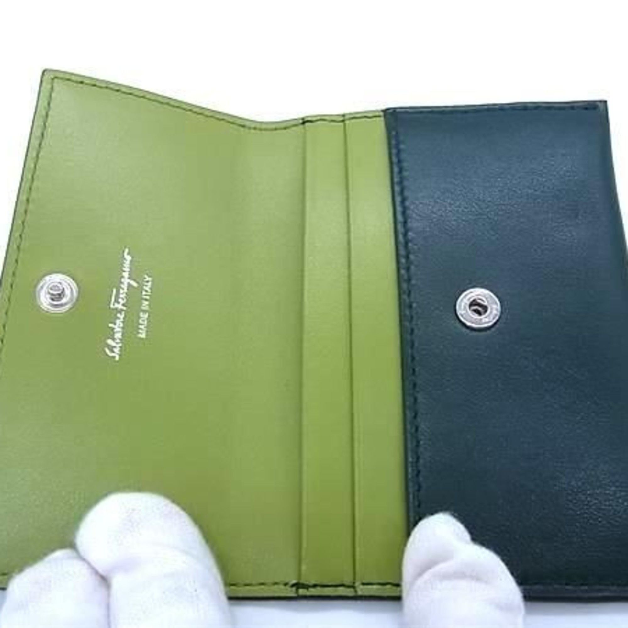 Salvatore Ferragamo Salvatore Ferragamo business card holder/card case, Gancini design, 22 D696, green calf leather, women's. Size ONE SIZE - 3 Thumbnail
