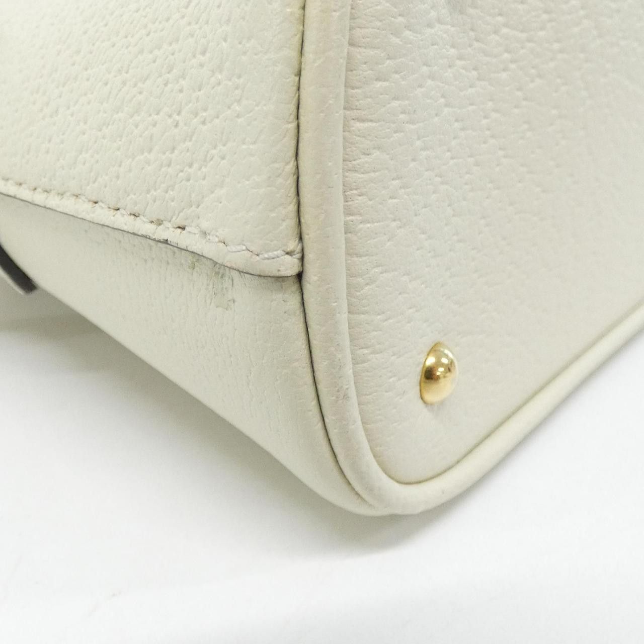 Gucci Gucci Gucci DIANA Leather Bag Leather Crossbody Bag 715775 DJ24G DUTY FREE for USA Size ONE SIZE - 3 Thumbnail
