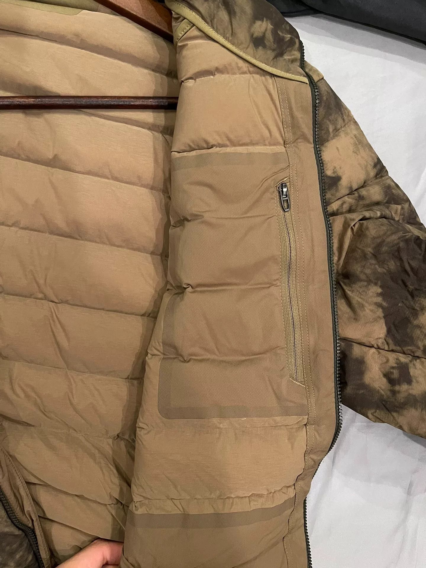 Lululemon lululemon Camo Puffer Jacket Size US XL / EU 56 / 4 - 6 Thumbnail