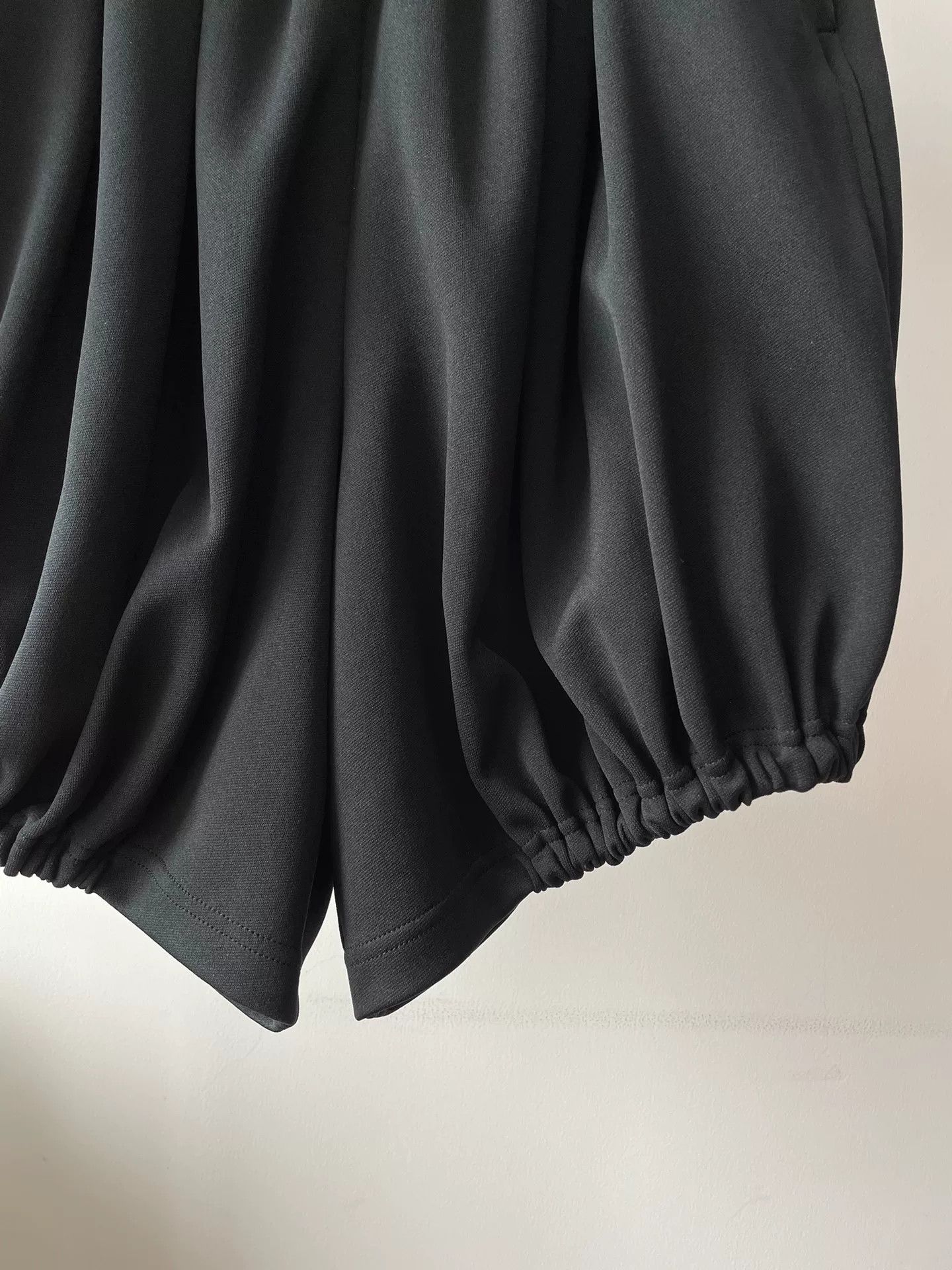 Comme des Garcons Comme des Garçons Harem Shorts Size 25" / US 0 / IT 36 - 4 Thumbnail