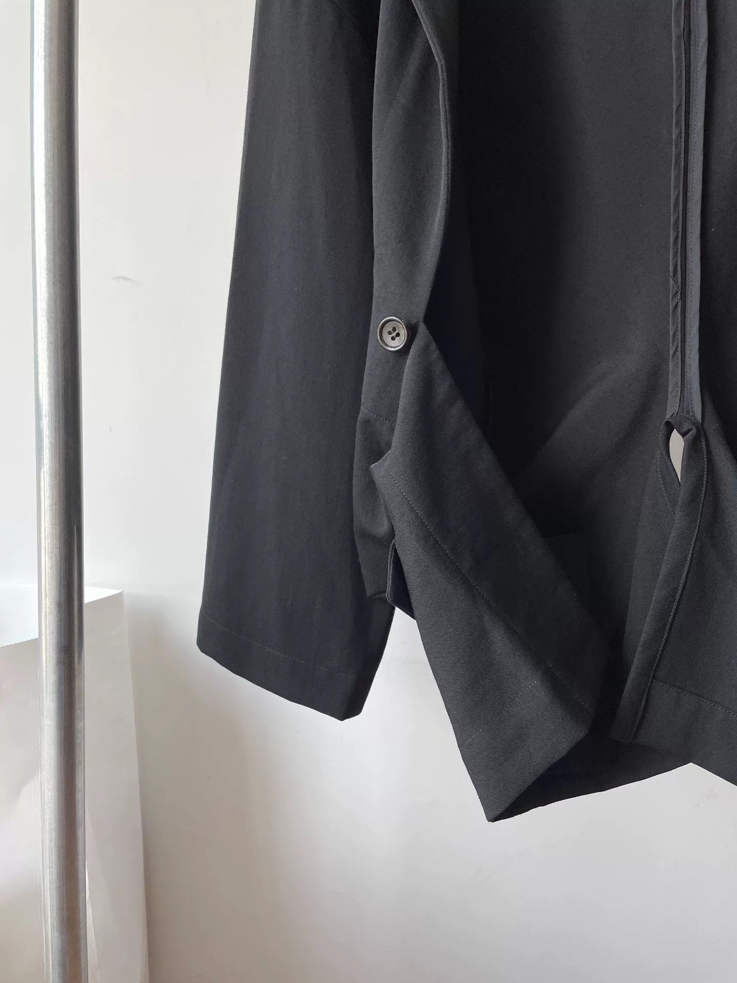 Comme des Garcons Comme des Garcons Black Distorted Coat Size US M / EU 48-50 / 2 - 4 Thumbnail