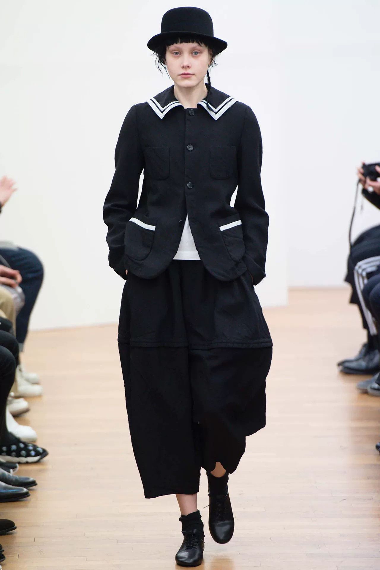 Comme des Garcons Comme des Garcons Black Balloon Cropped Pants Size 34" / US 12 / IT 48 - 7 Thumbnail