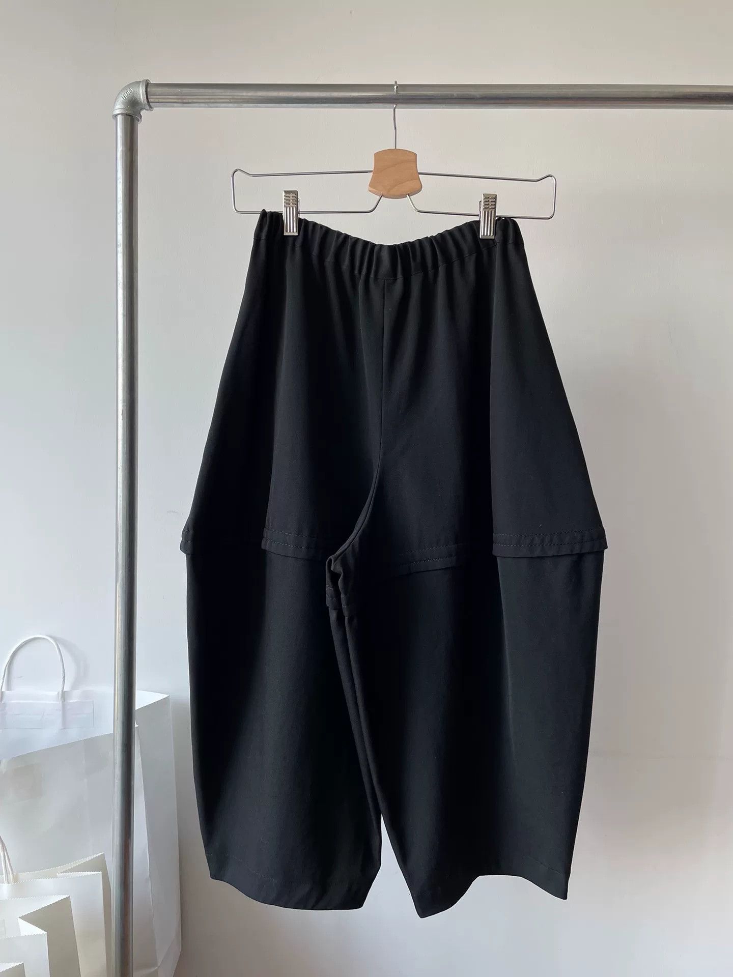 Comme des Garcons Comme des Garcons Black Balloon Cropped Pants Size 34" / US 12 / IT 48 - 2 Thumbnail