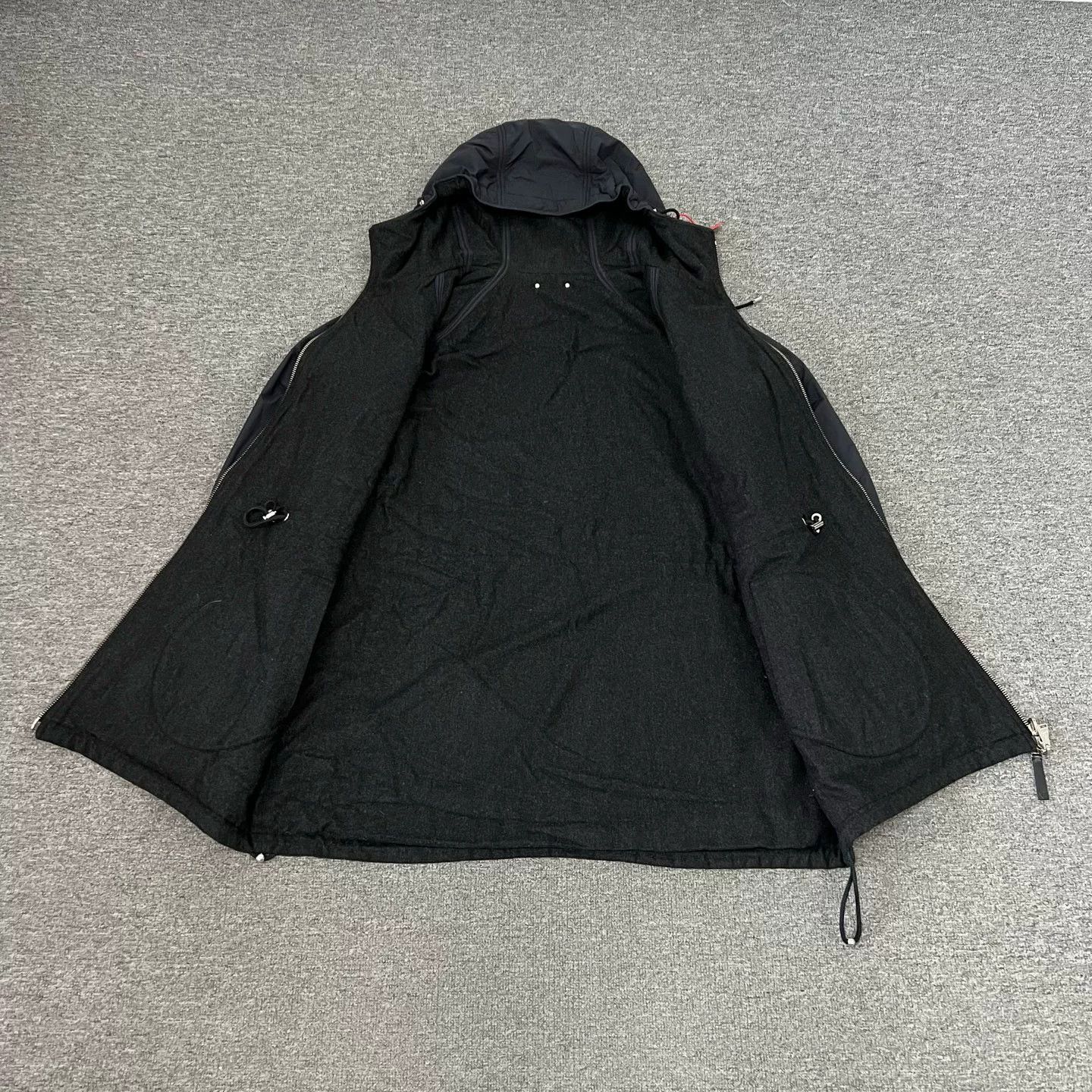 Louis Vuitton Louis Vuitton Embroidered Logo Long Trench Coat Size US L / EU 52-54 / 3 - 5 Thumbnail