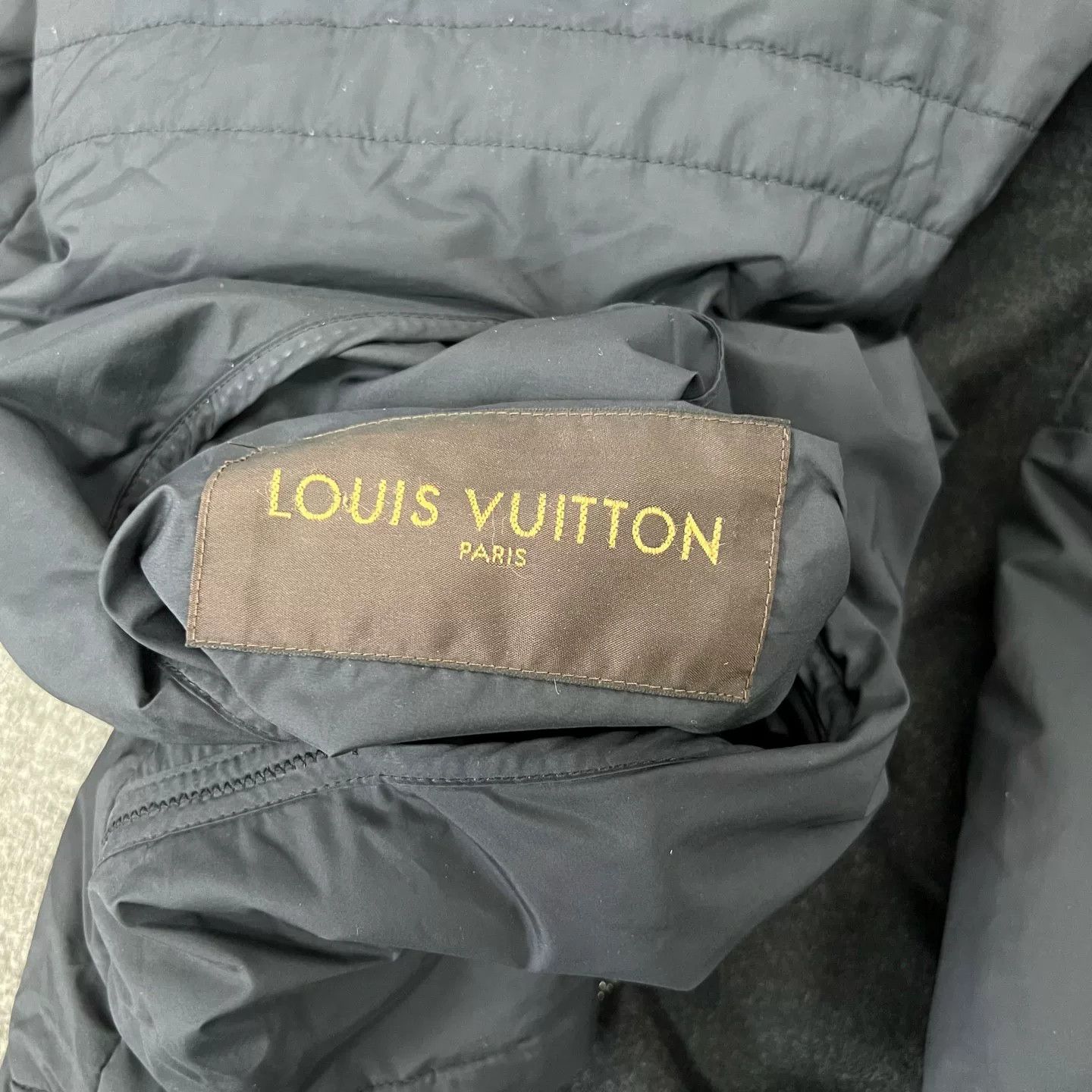 Louis Vuitton Louis Vuitton Embroidered Logo Long Trench Coat Size US L / EU 52-54 / 3 - 6 Thumbnail