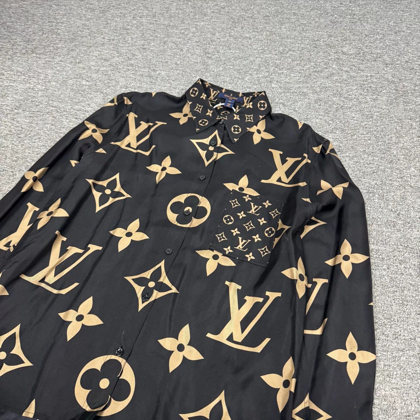 Louis Vuitton Louis Vuitton Limited Edition Silk Shirt Size US XXS / EU 40 - 4 Thumbnail
