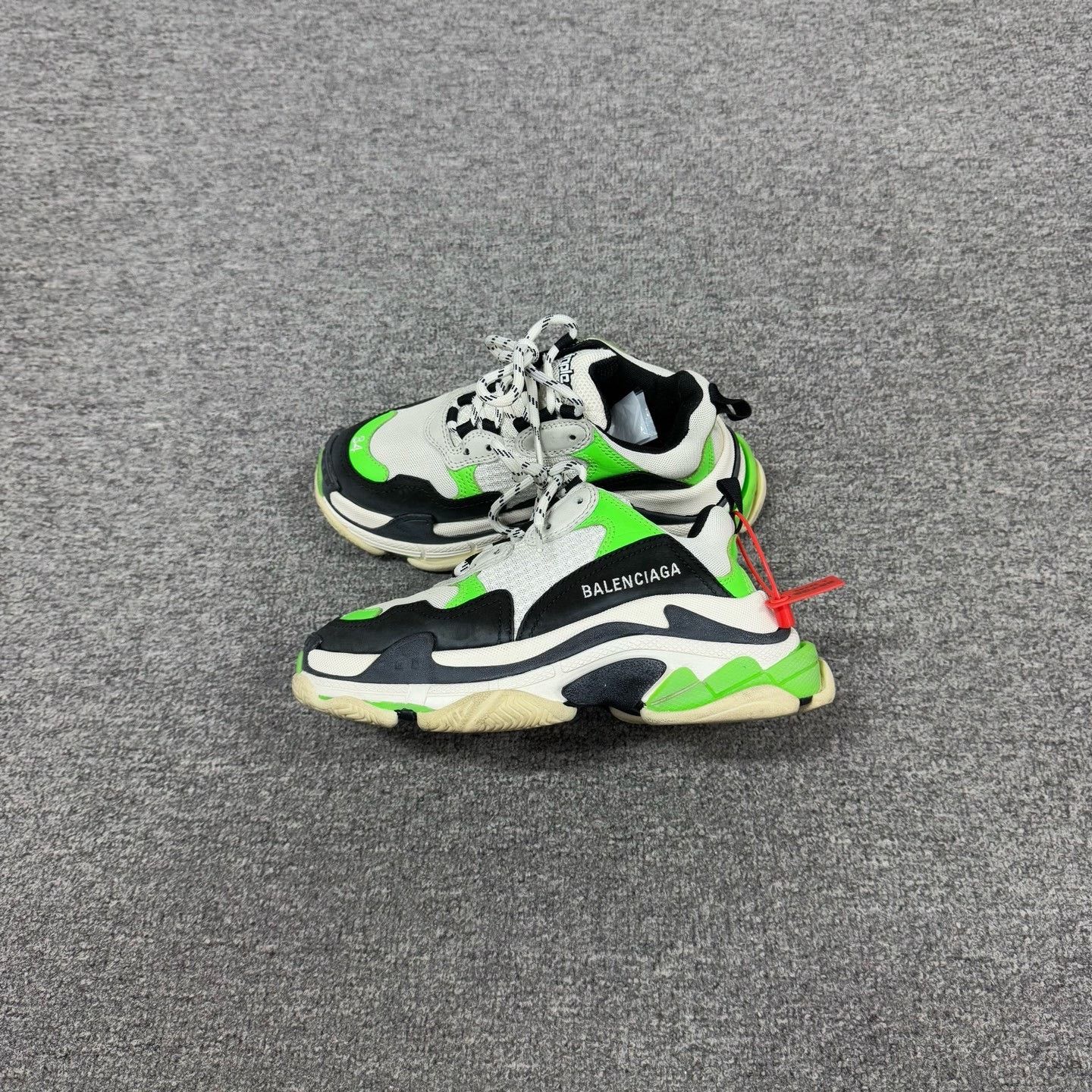 Balenciaga Balenciaga Triple S Women's Sneakers Size US 4 / IT 34 - 2 Thumbnail