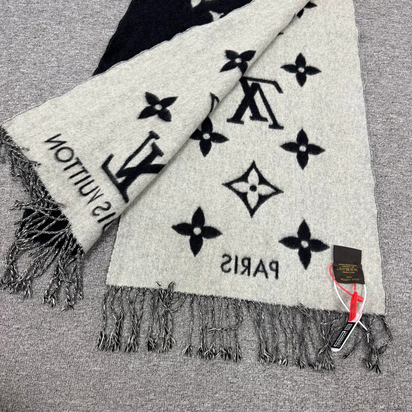 Louis Vuitton Louis Vuitton Reykjavik Cashmere Scarf Size ONE SIZE - 4 Thumbnail
