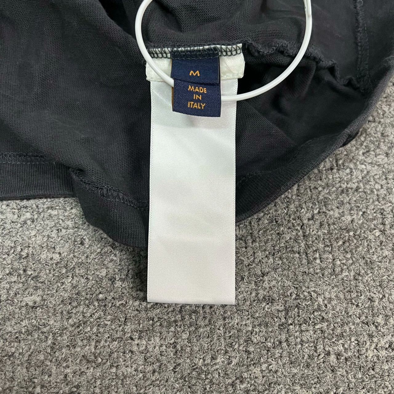 Louis Vuitton Louis Vuitton Monogram Flocked Print Pocket T-shirt Size US M / EU 48-50 / 2 - 6 Thumbnail
