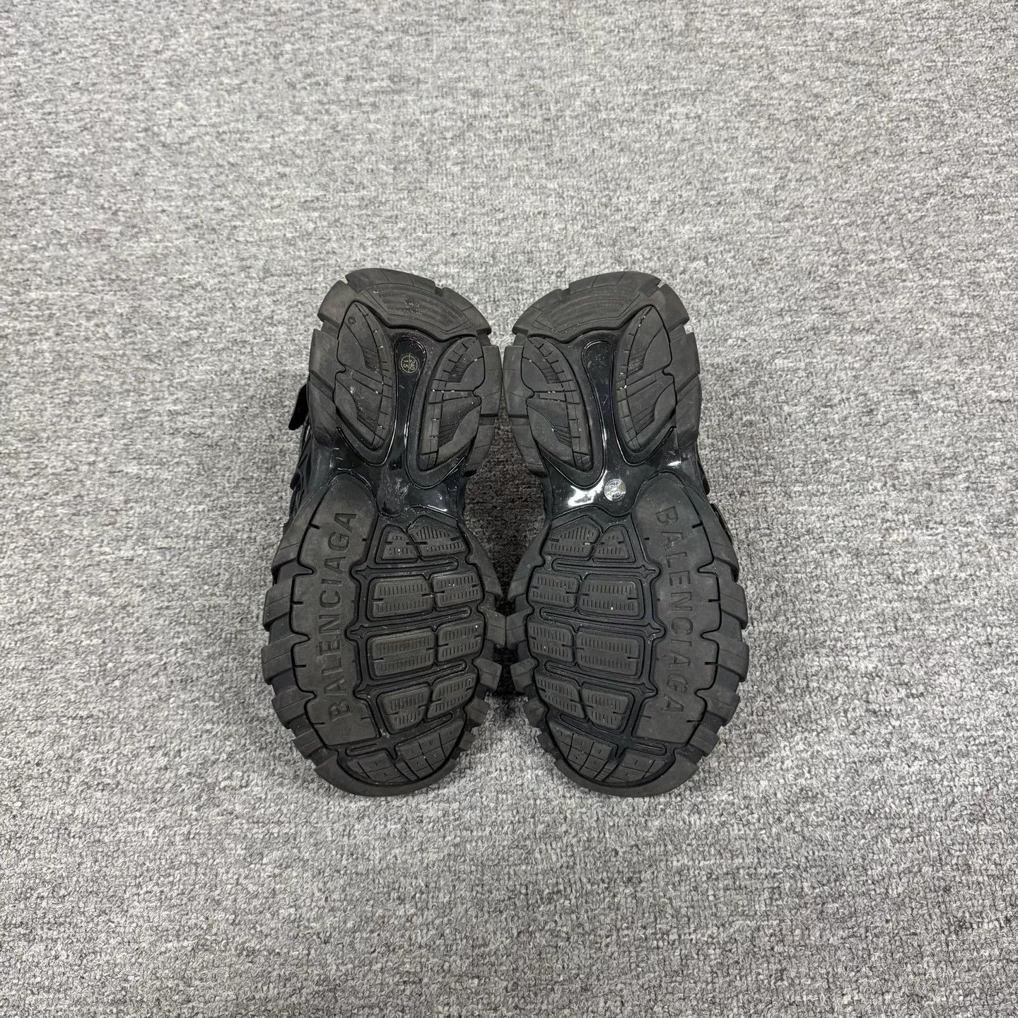 Balenciaga Balenciaga Track Velcro Beach Sandals Size US 7 / IT 37 - 5 Thumbnail