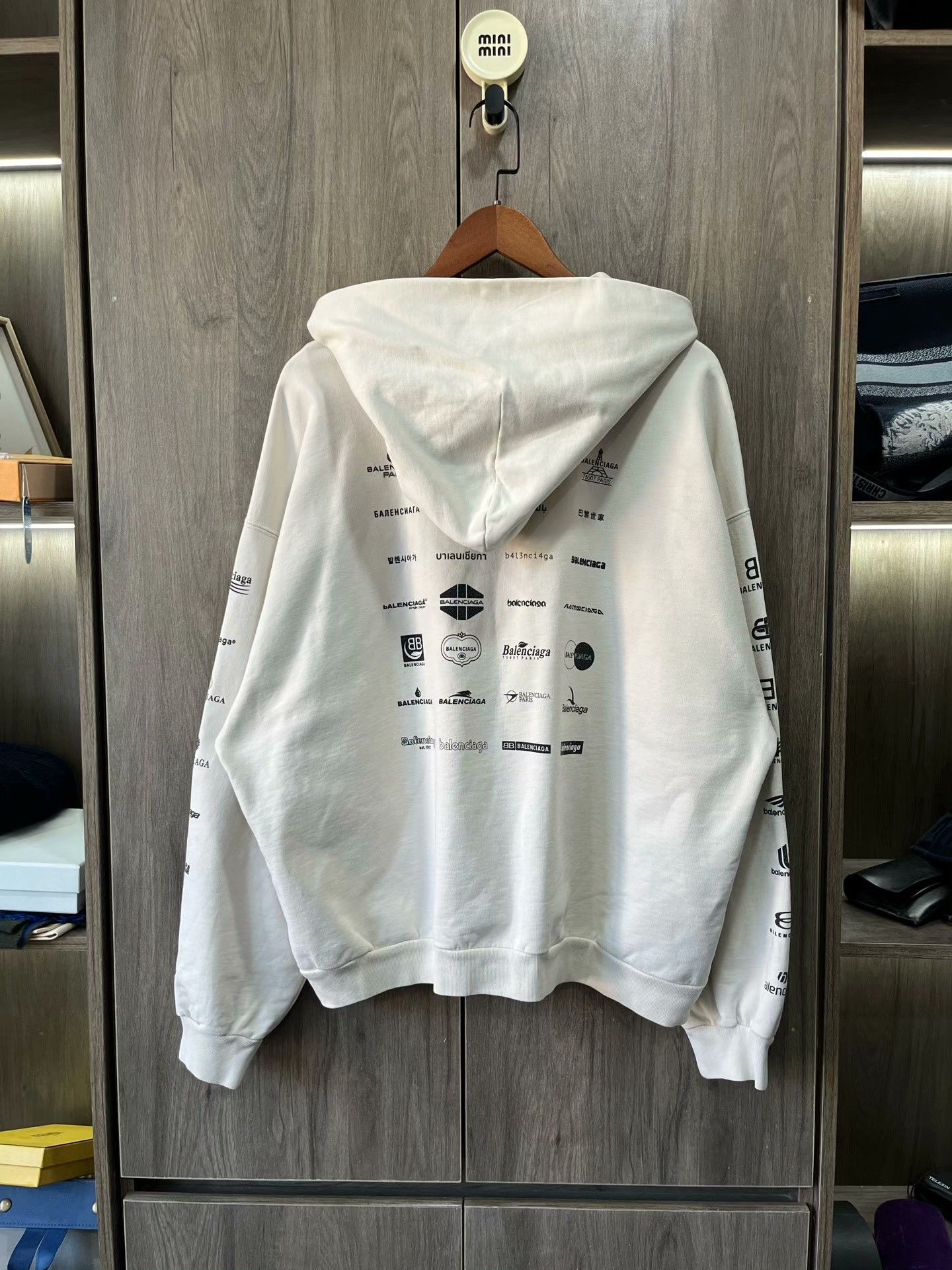 Balenciaga Balenciaga Logo Print Hoodie Size US S / EU 44-46 / 1 - 2 Thumbnail