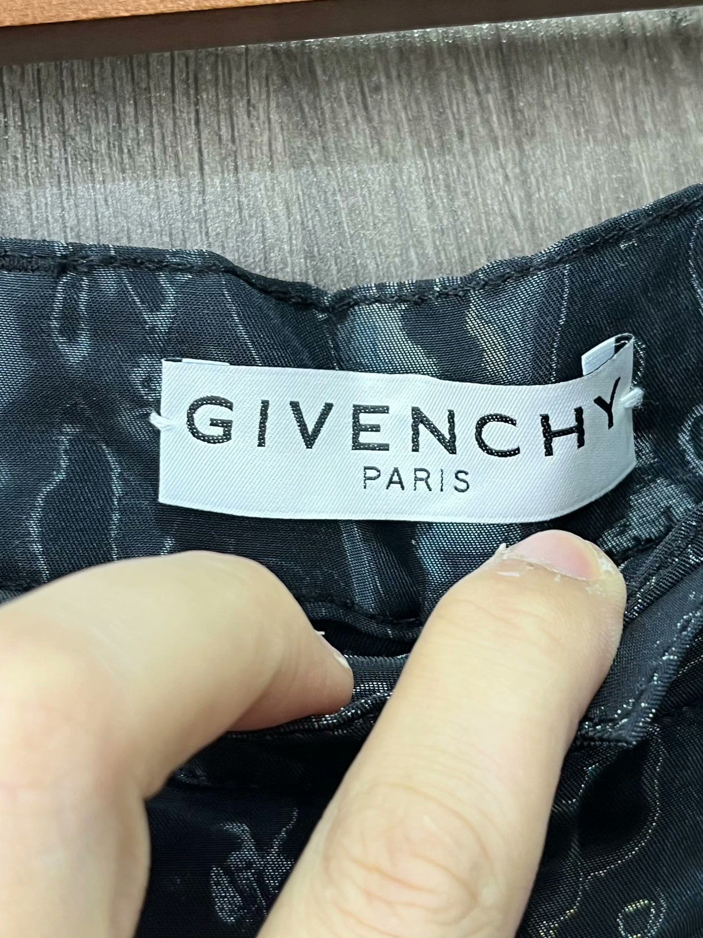 Givenchy Givenchy Multi-Pocket Reflective Shorts Size US 32 / EU 48 - 5 Thumbnail
